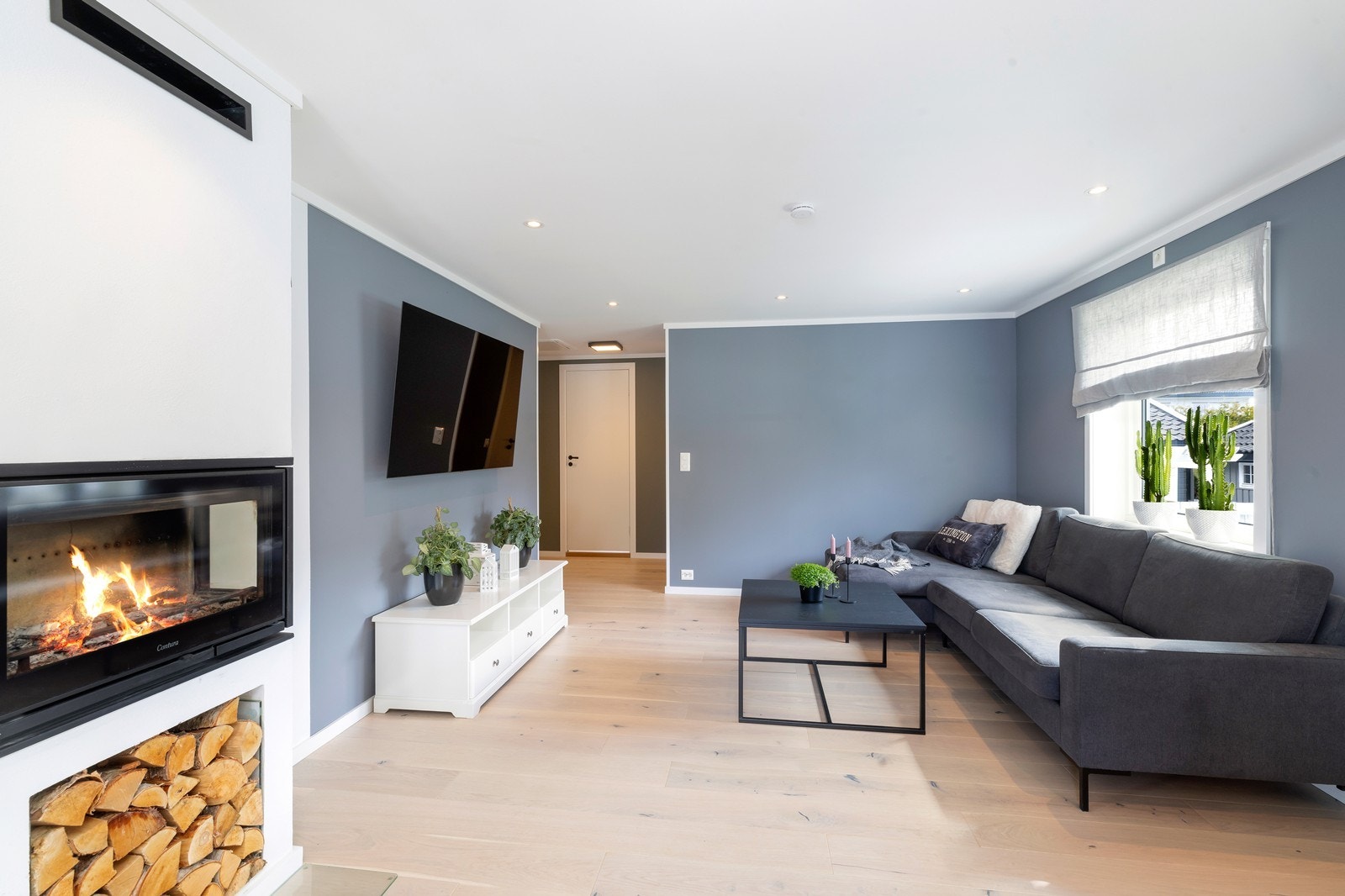 God plass til tv-avdeling. Galleribilde