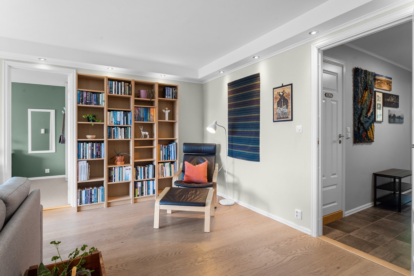 Varmtvann og bredbånd er inkludert i felleskostnadene. Galleribilde