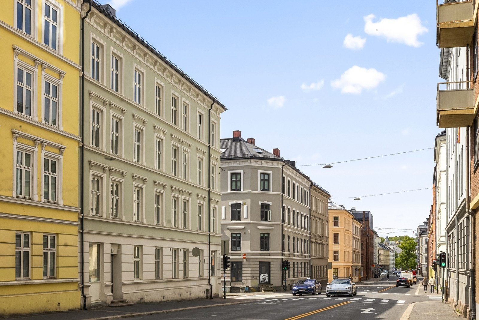 Eiendommen ligger sentralt til på Grünerløkka. Galleribilde