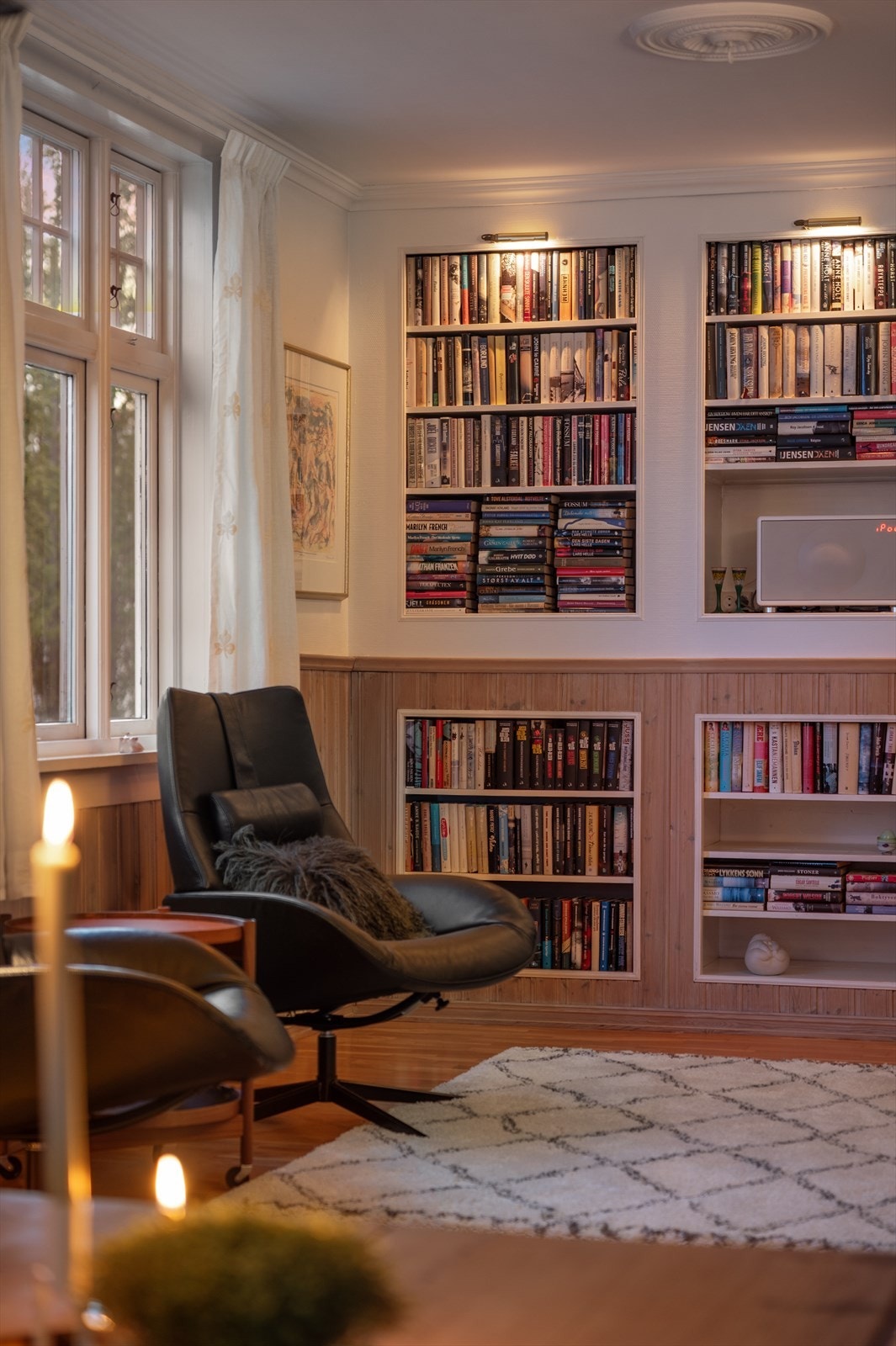 TV-stuen er et perfekt sted for å trekke seg tilbake med en god bok. Galleribilde