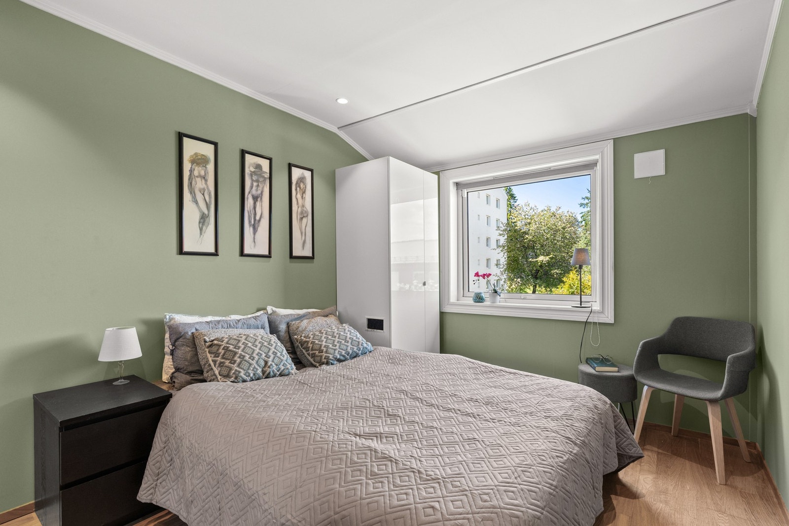 Alle rommene holder en god standard med moderne fargetoner Galleribilde