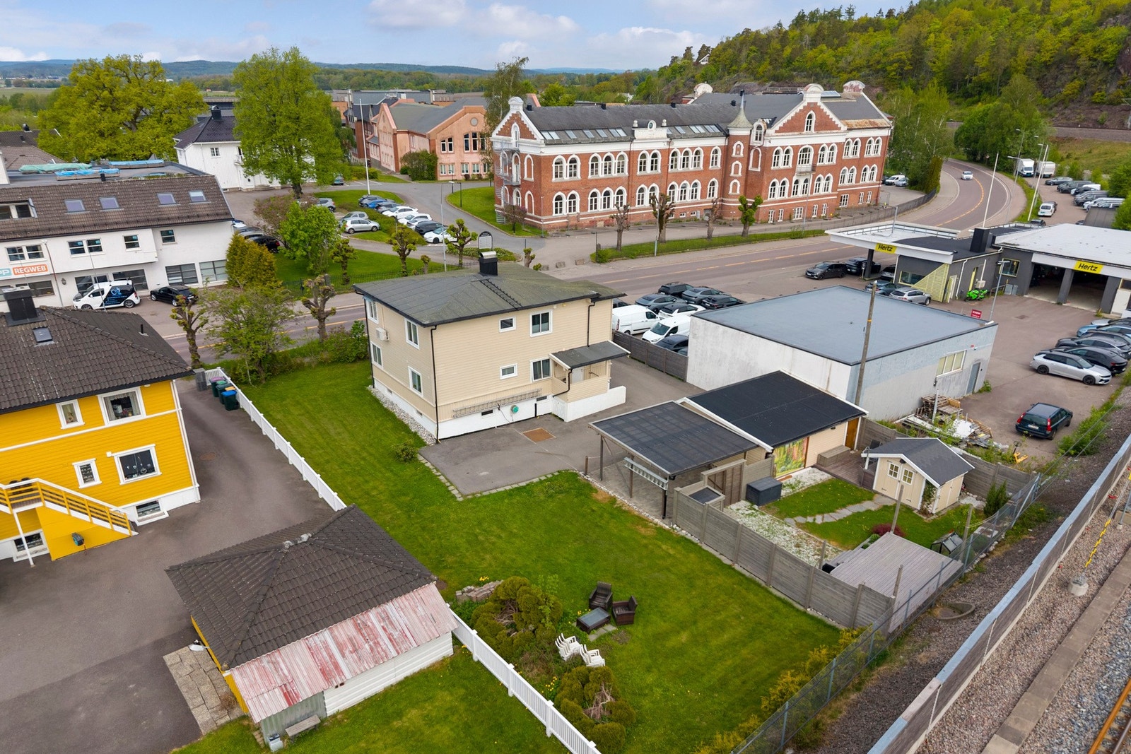 Dronefoto nærområde. Galleribilde