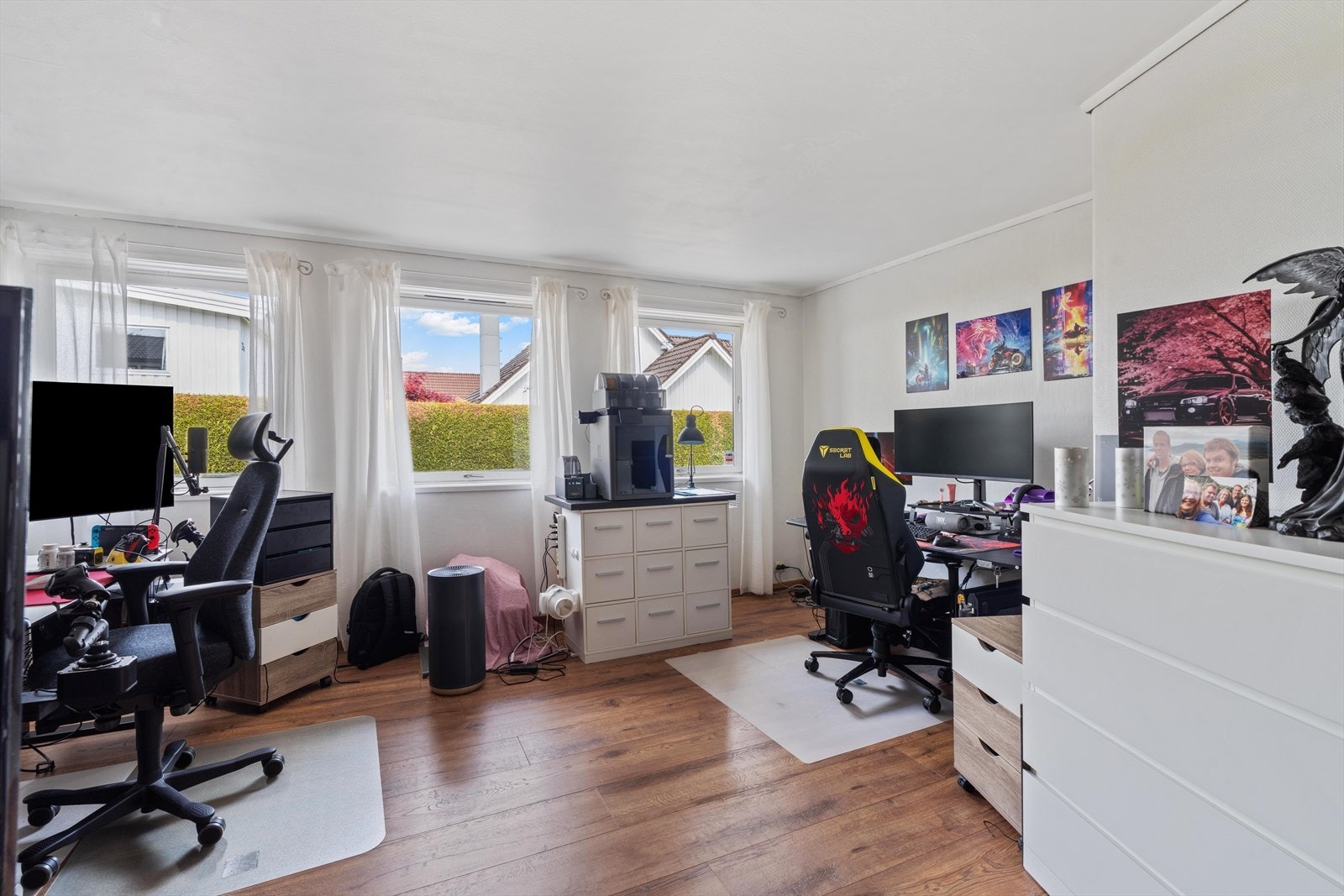 Hybelen har egen inngang og en arealeffektiv planløsning. Galleribilde