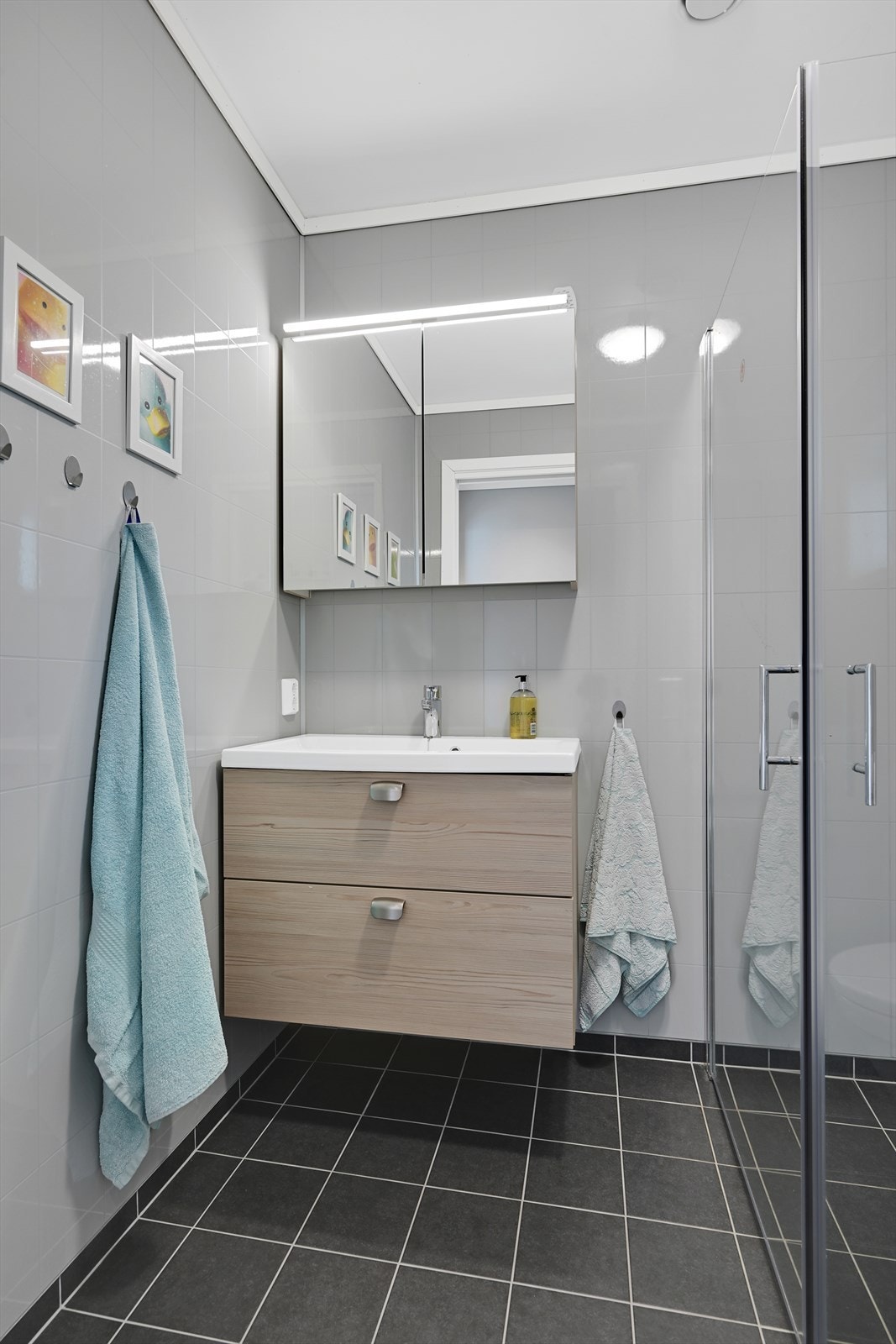 Også dette badet har pen innredning. Galleribilde
