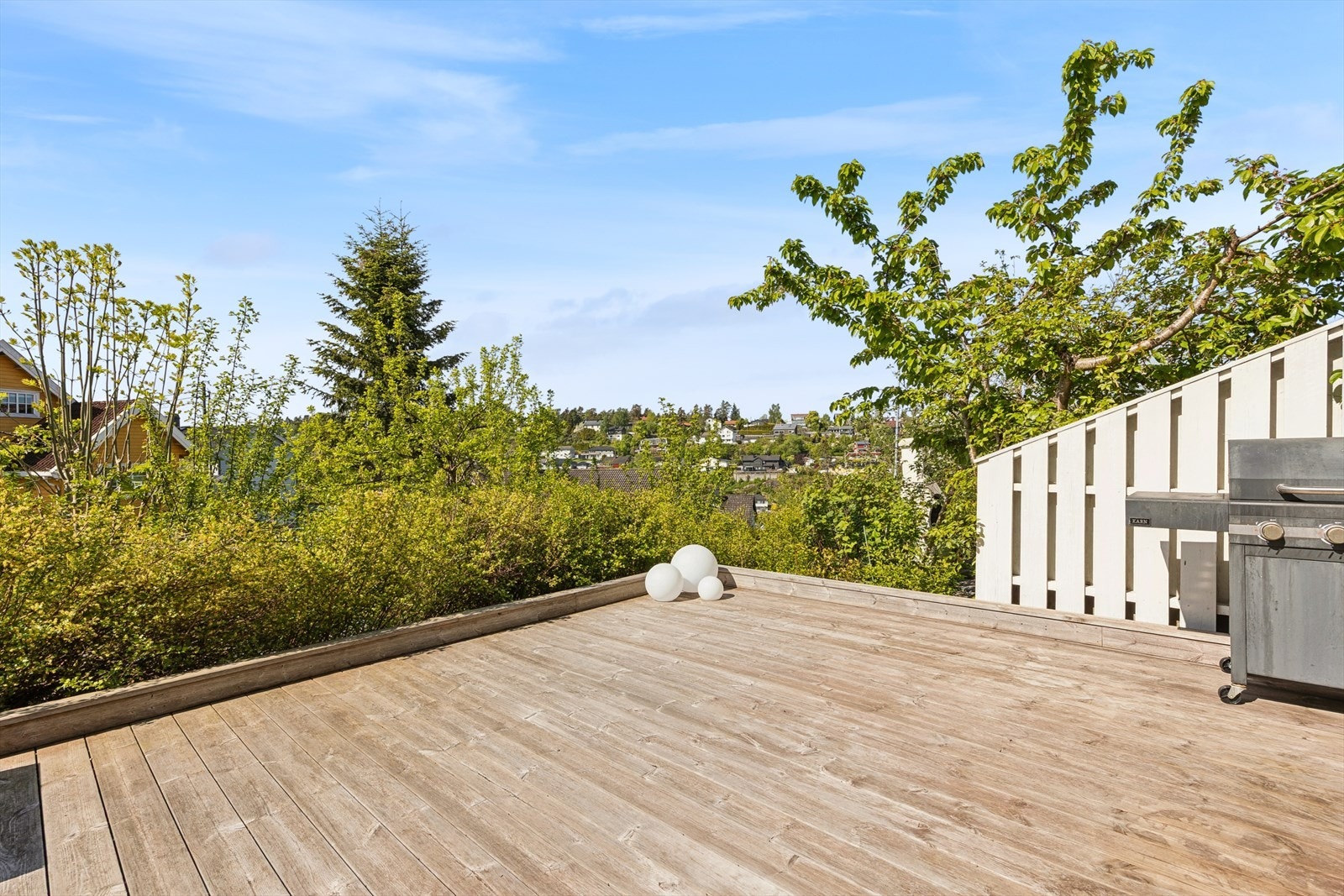 Terrasse er på ca. 37 kvm. Galleribilde