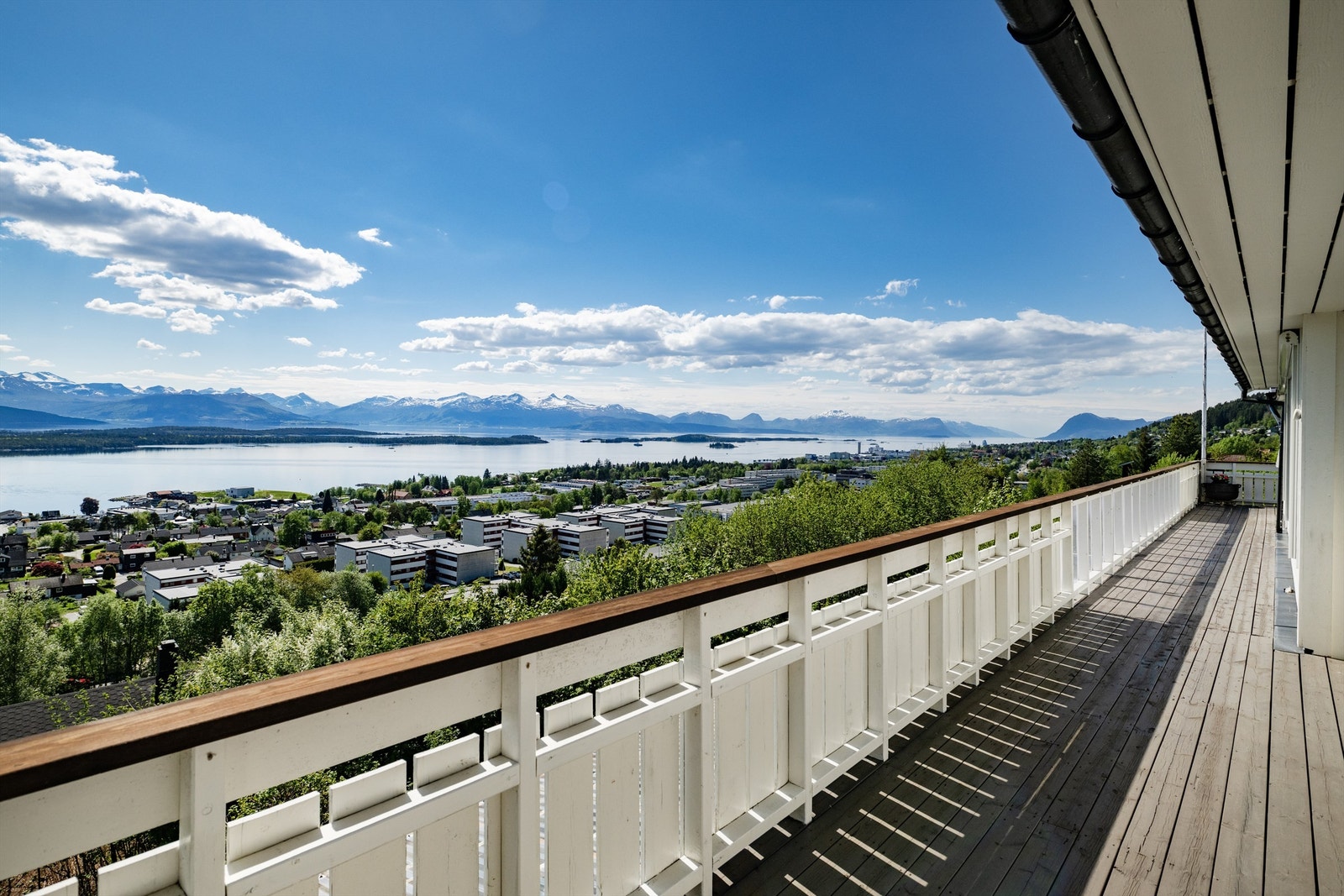Fantastisk utsikt mot Moldepanoramet Galleribilde