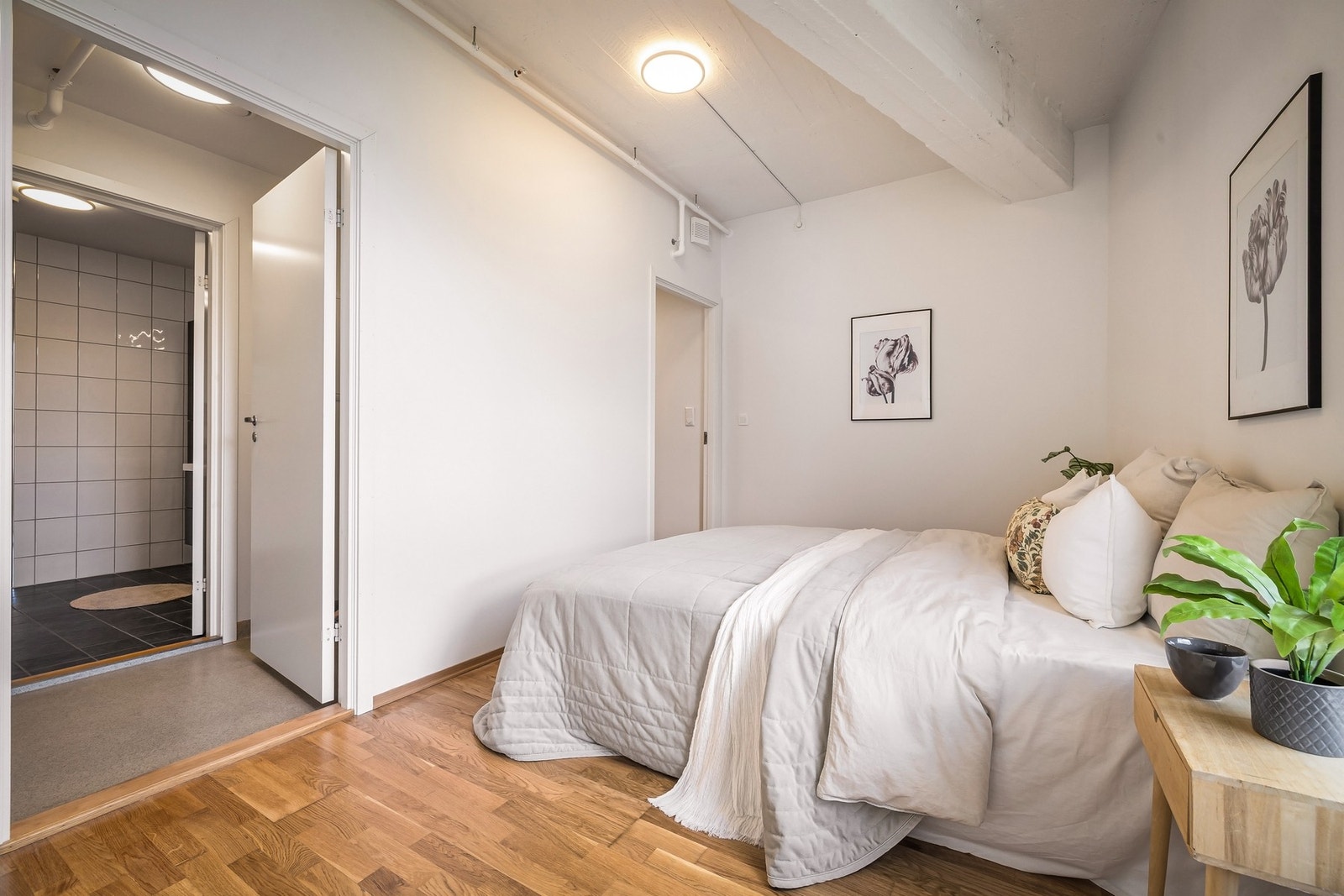 - Rommet holder 11,40 m² - Galleribilde