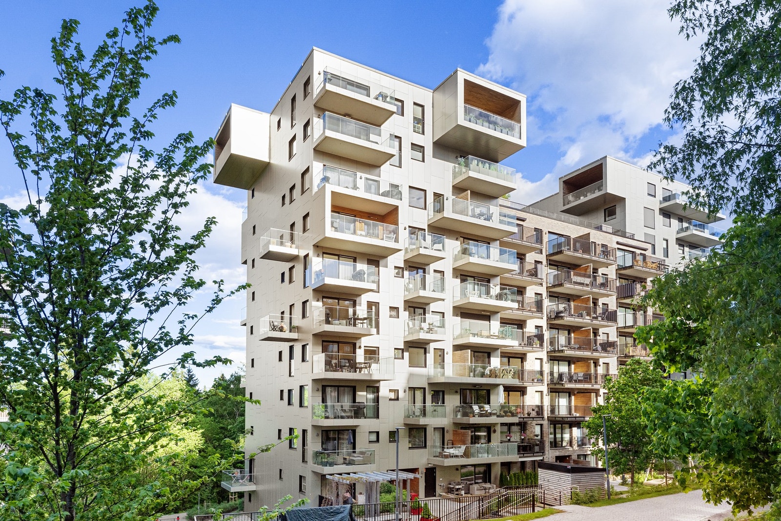 Moderne boligbygg fra 2020 Galleribilde