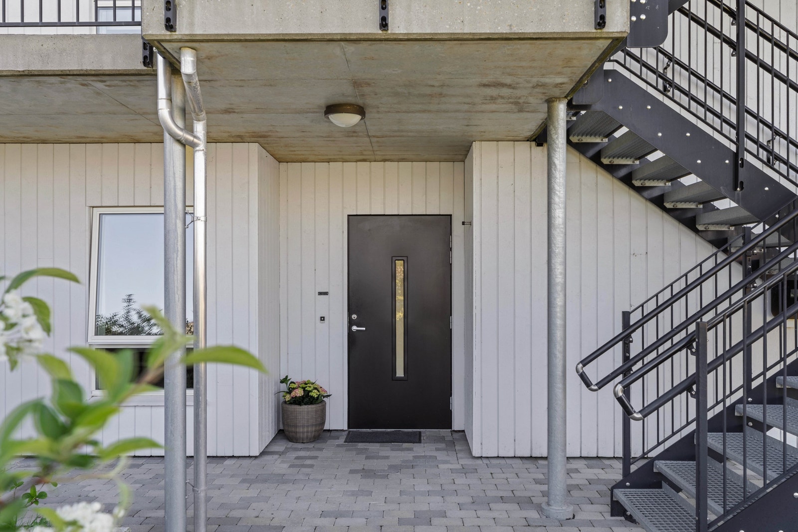Egen inngang på bakkeplan. Galleribilde