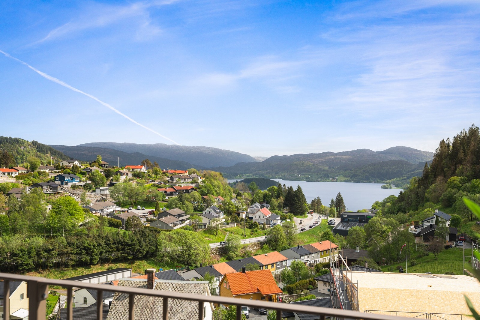 Nyt utsikten mot Kalandsvatnet! Galleribilde