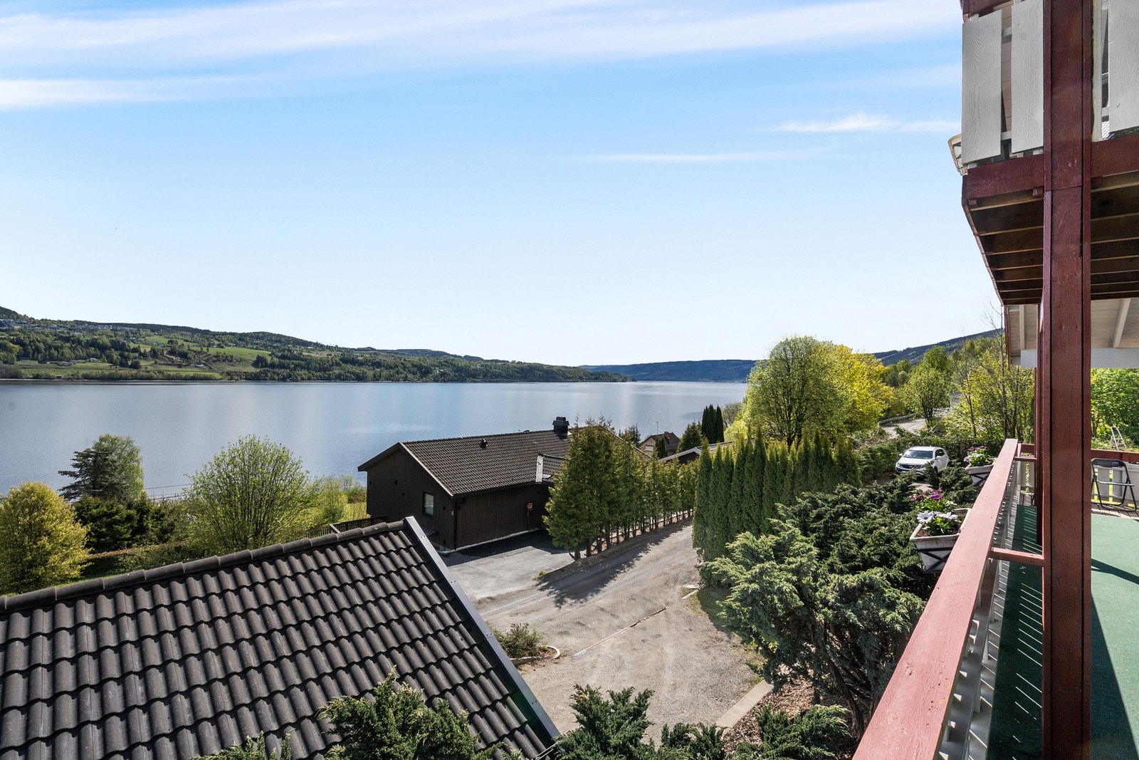 Veletablert område ca 3 km vest for Lillehammer sentrum som består for det meste av eneboliger. Galleribilde