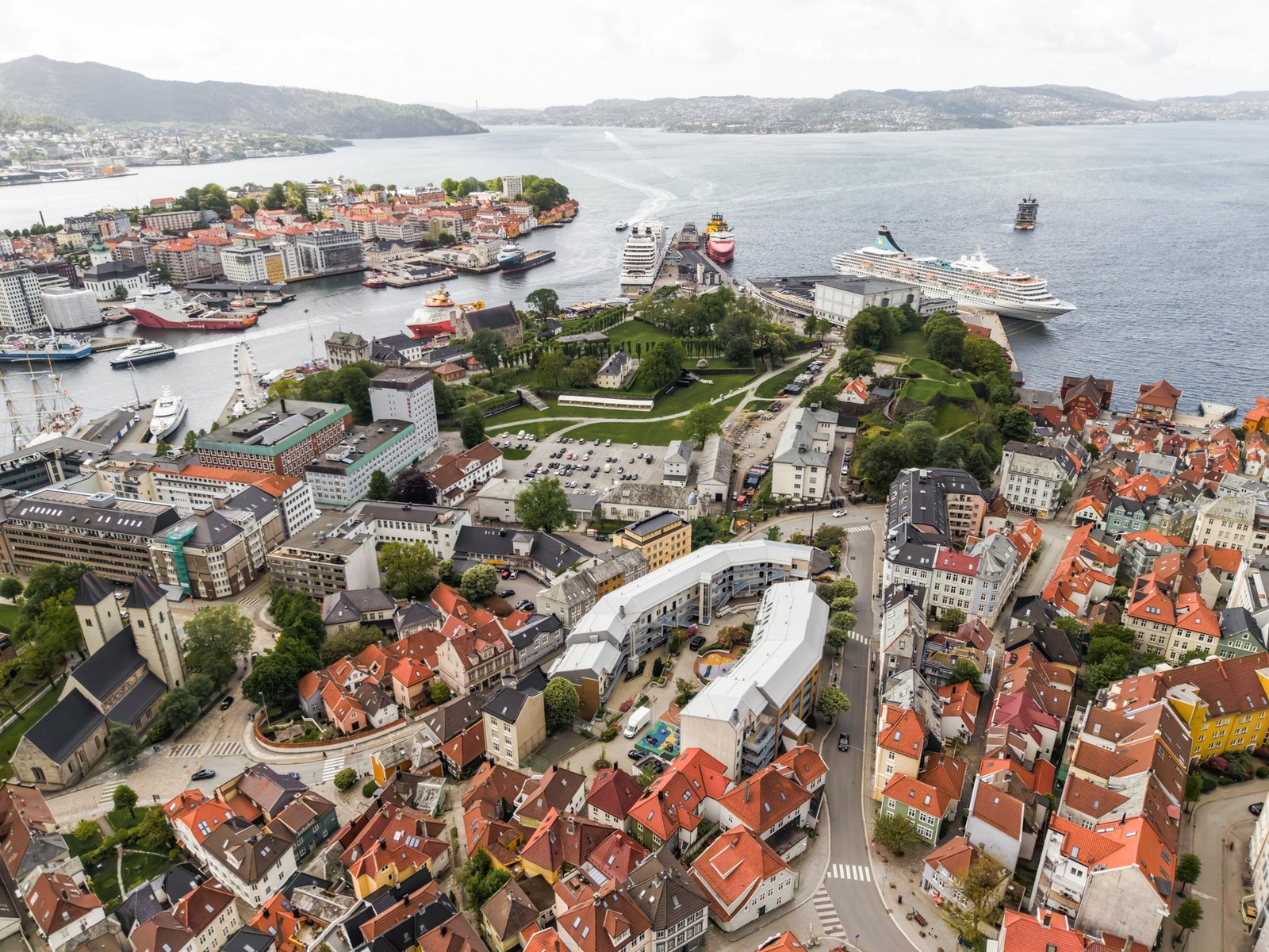 Beliggenheten er meget sentral, her har man kort gangavstand til Bergen sentrum og kollektivforbindelser. Galleribilde
