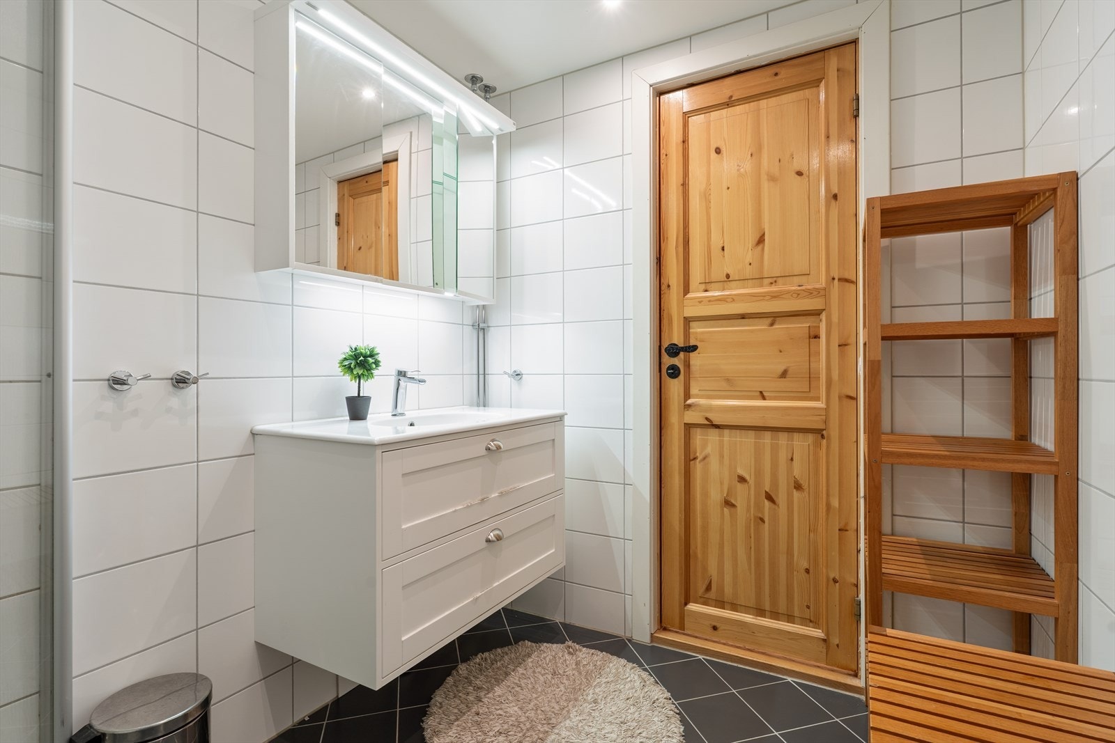 Badet har behagelige varmekabler i gulv. Galleribilde