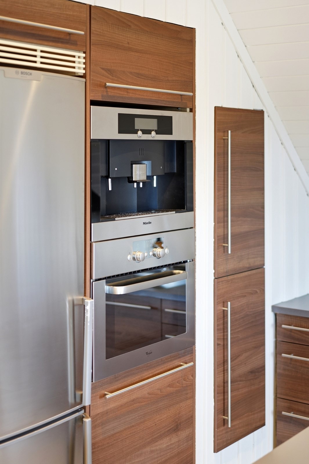 Kaffemaskin og mikro. Galleribilde