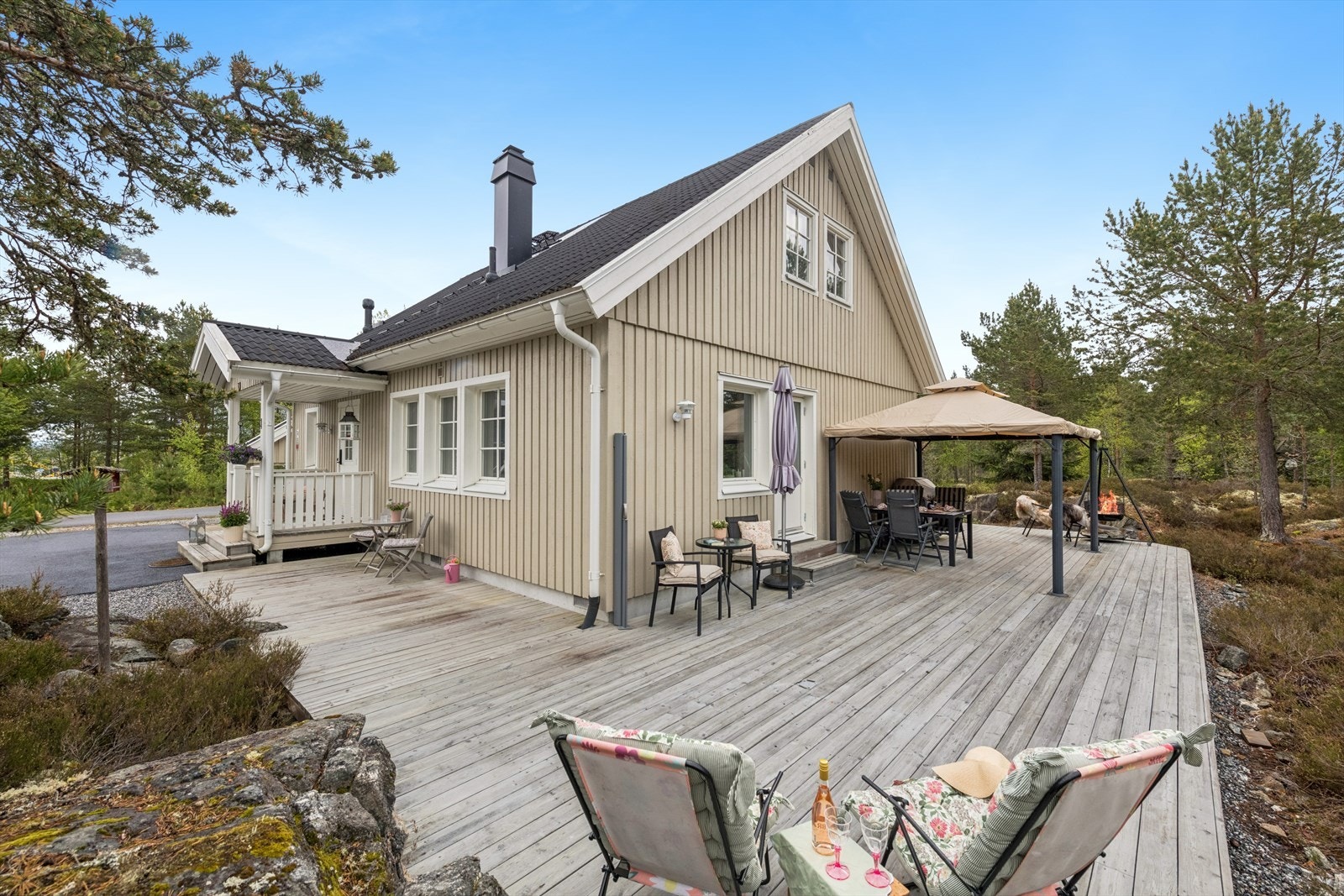 DNB Eiendom v/Glenn Pettersen har gleden av å presentere Valsevegen 30! Velkommen til visning! Galleribilde