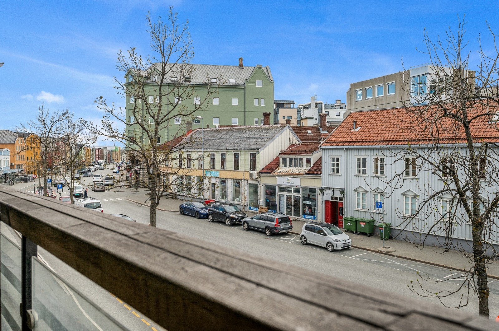 Med dagligvarebutikker som Kiwi Munkegata kun 2 minutter unna, er hverdagslogistikken enkel. Galleribilde