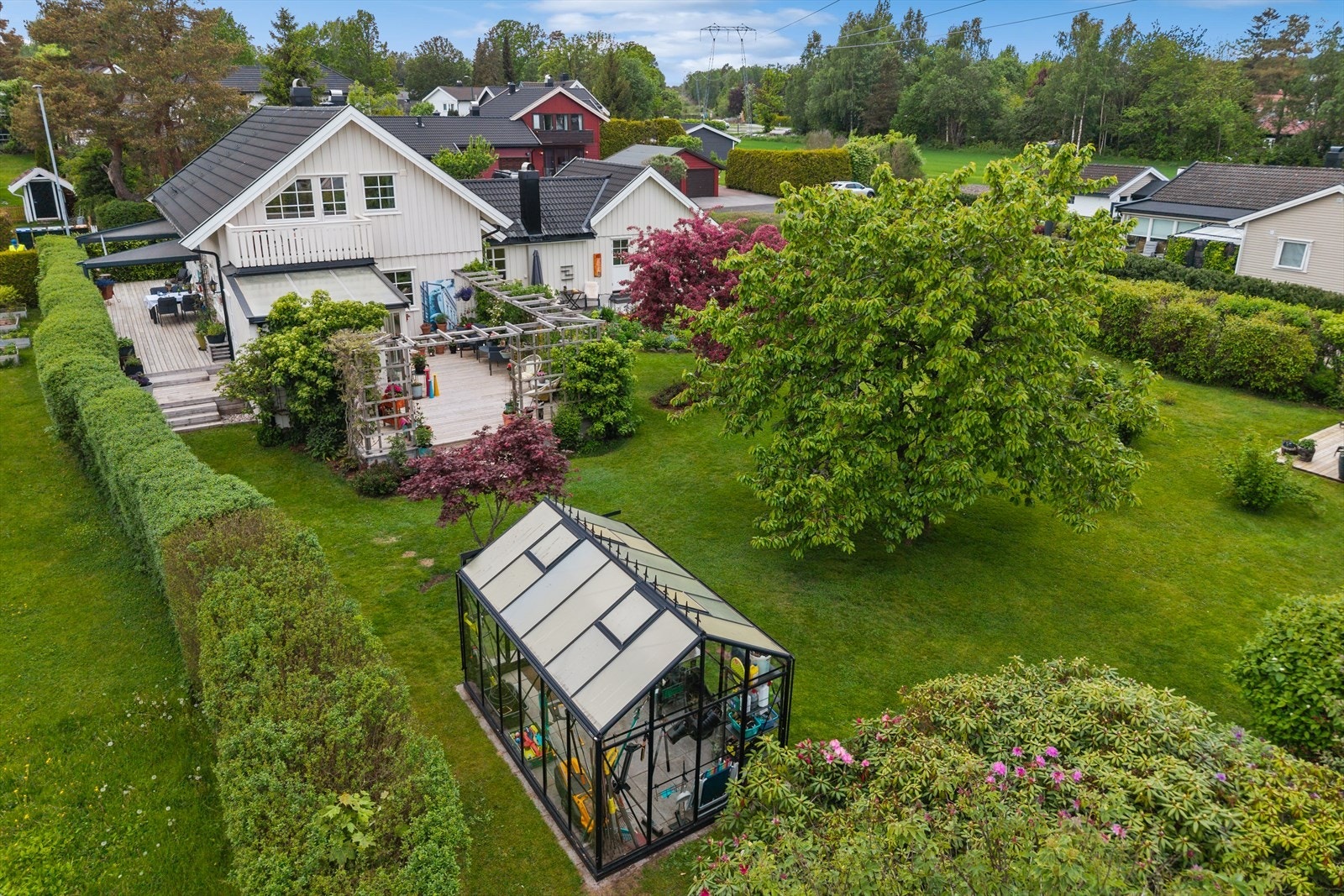 Her får du en bolig med plass til hele familien - både inne og ute. Galleribilde