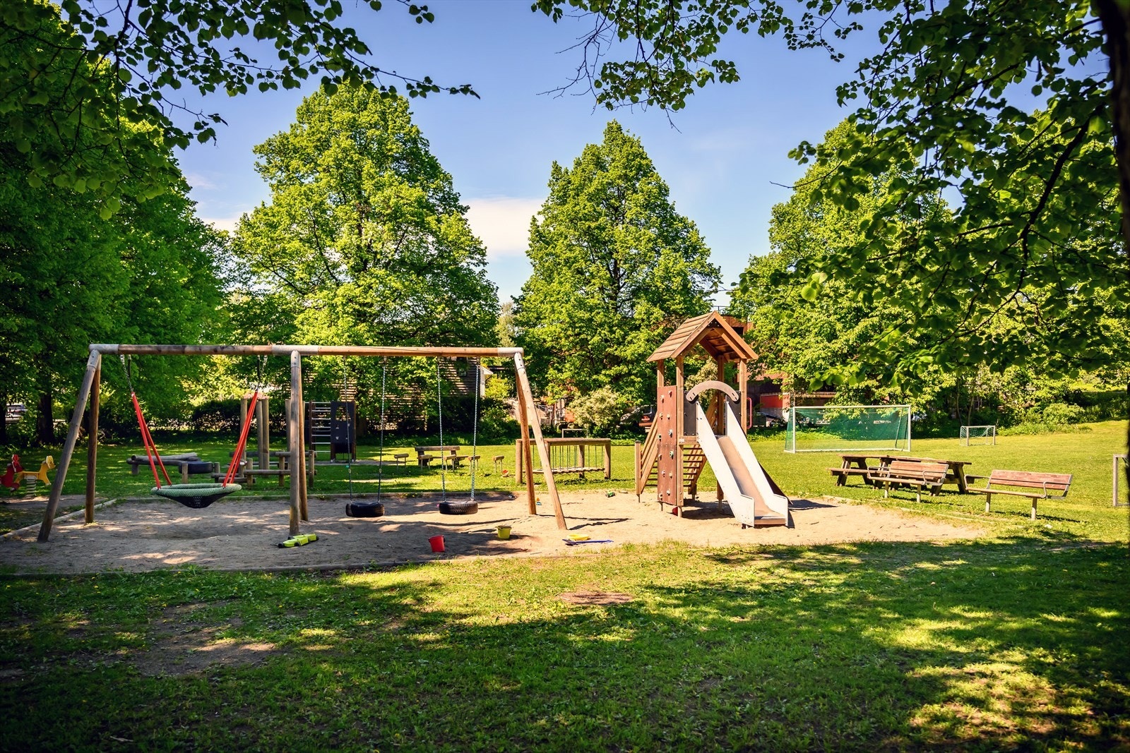 Blåsbortparken ligger kun få meter fra boligen Galleribilde