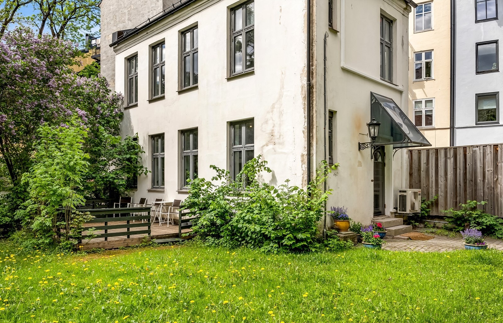 Frodige og velholdte fellesarealer Galleribilde