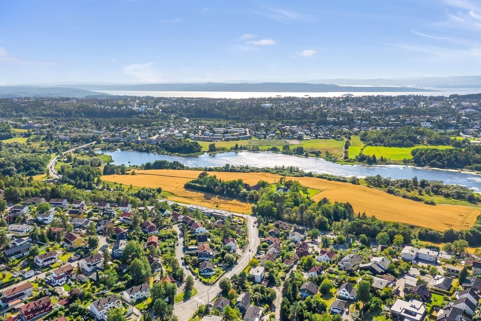 Nærområdet med Østensjøvannet. Galleribilde