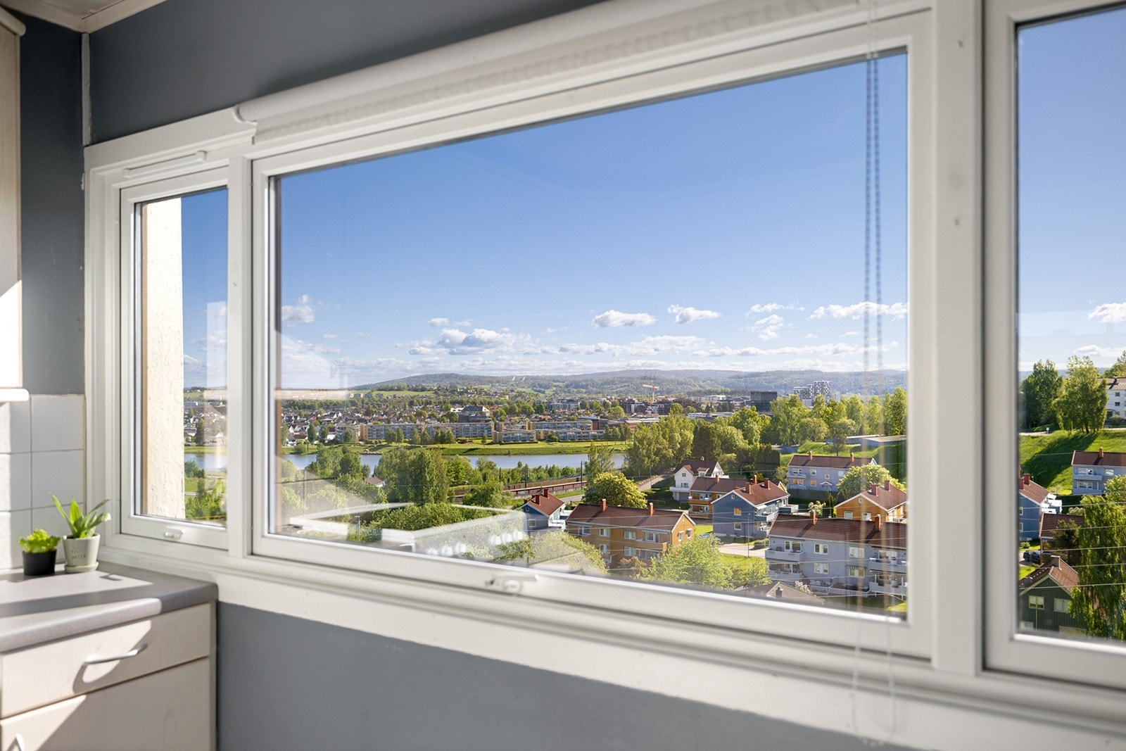 Her kan du nyte frokosten med flott utsikt over Lillestrøm og nærområdet. Galleribilde