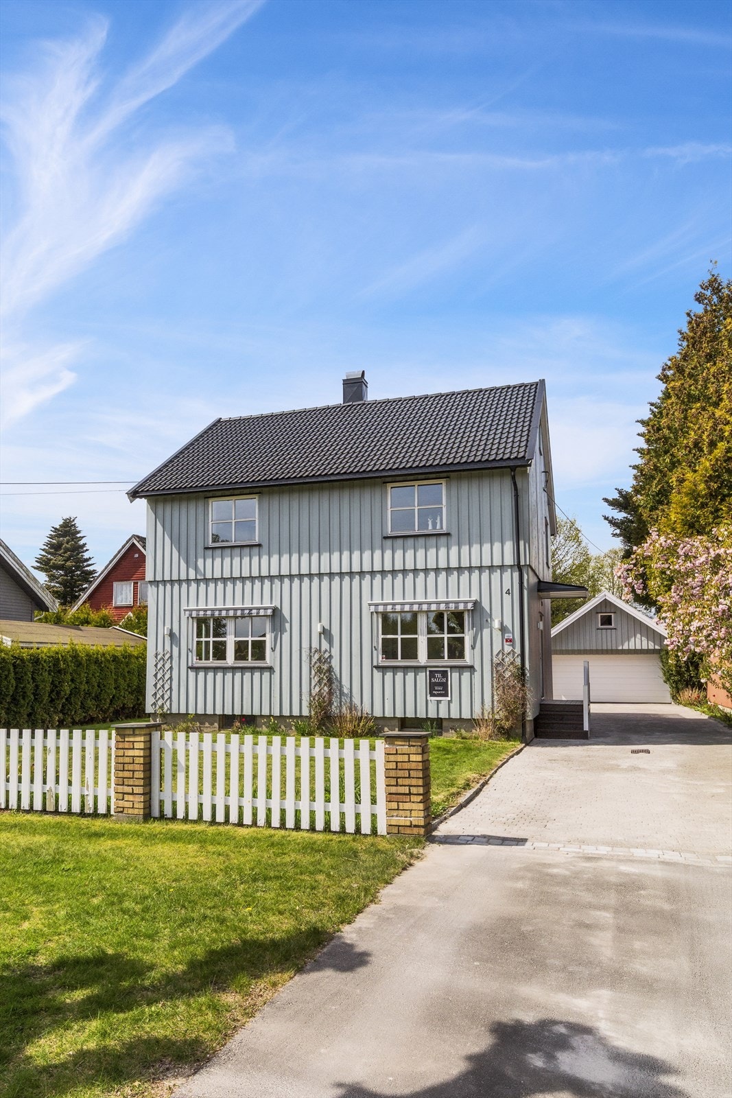 Boligen har oppført garasje Galleribilde