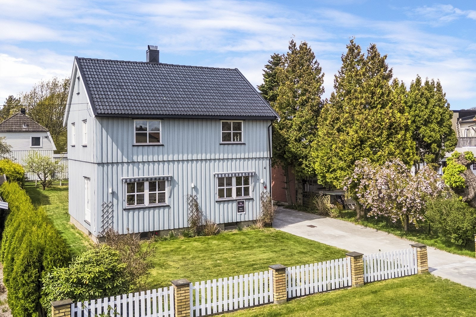 Inngjerdet og skjermet hage fin hage Galleribilde