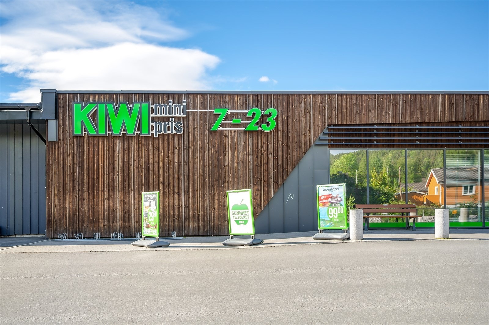 KIWI Bødalen ligger i kort avstand. Galleribilde
