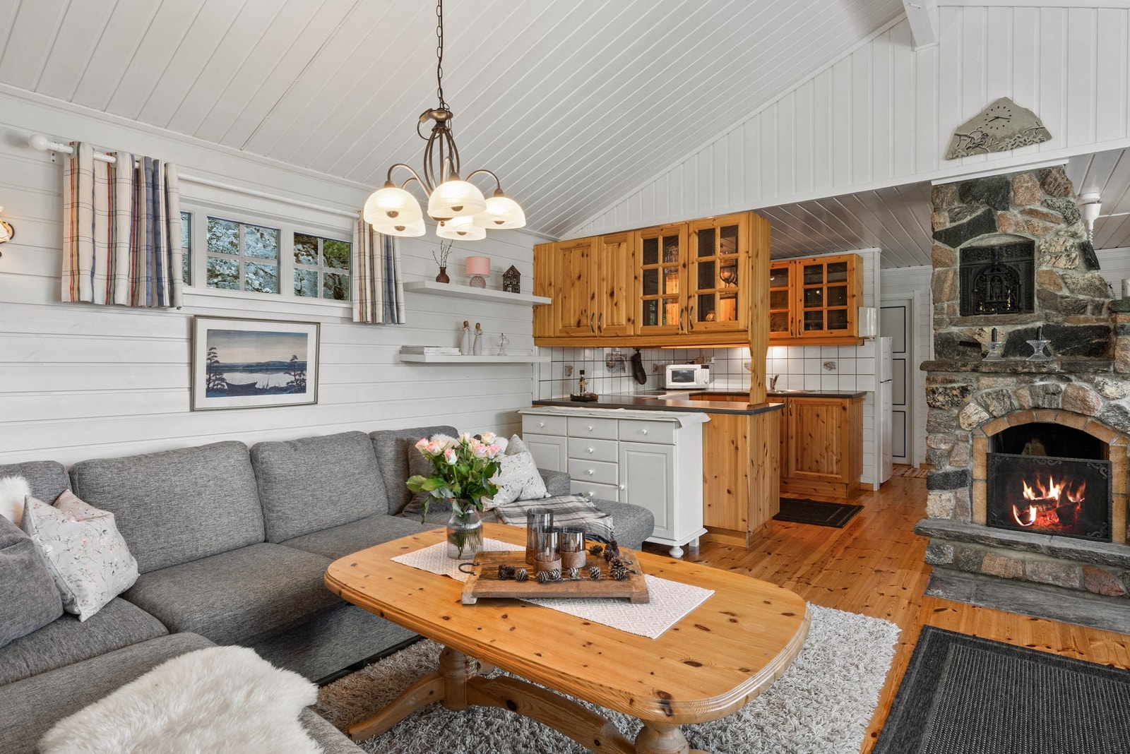 Åpen planløsning gir en god romfølelse Galleribilde