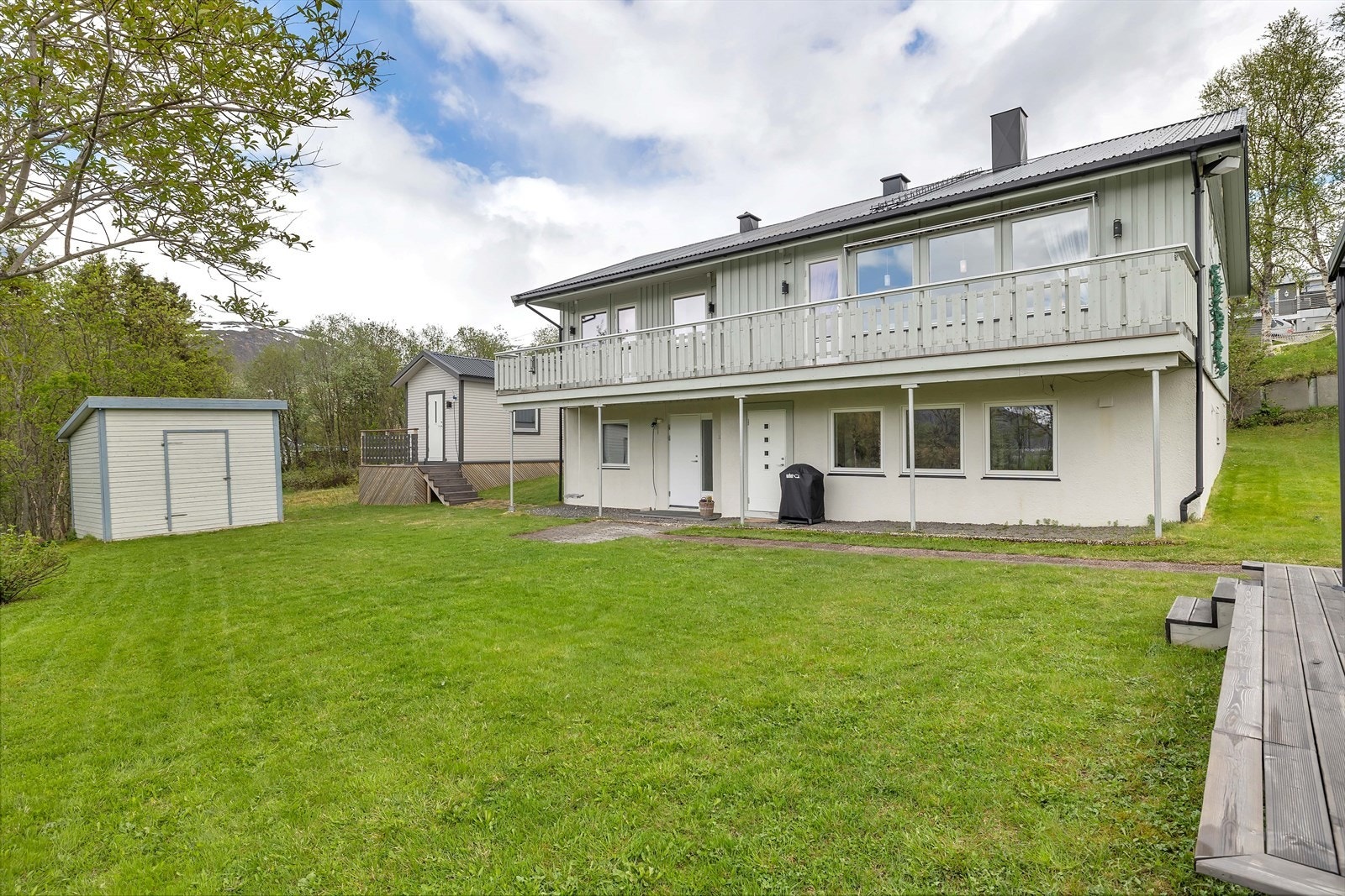 Velkommen til Bærbakken 8 - en innholdsrik enebolig på romslig og solrik tomt!
' Galleribilde