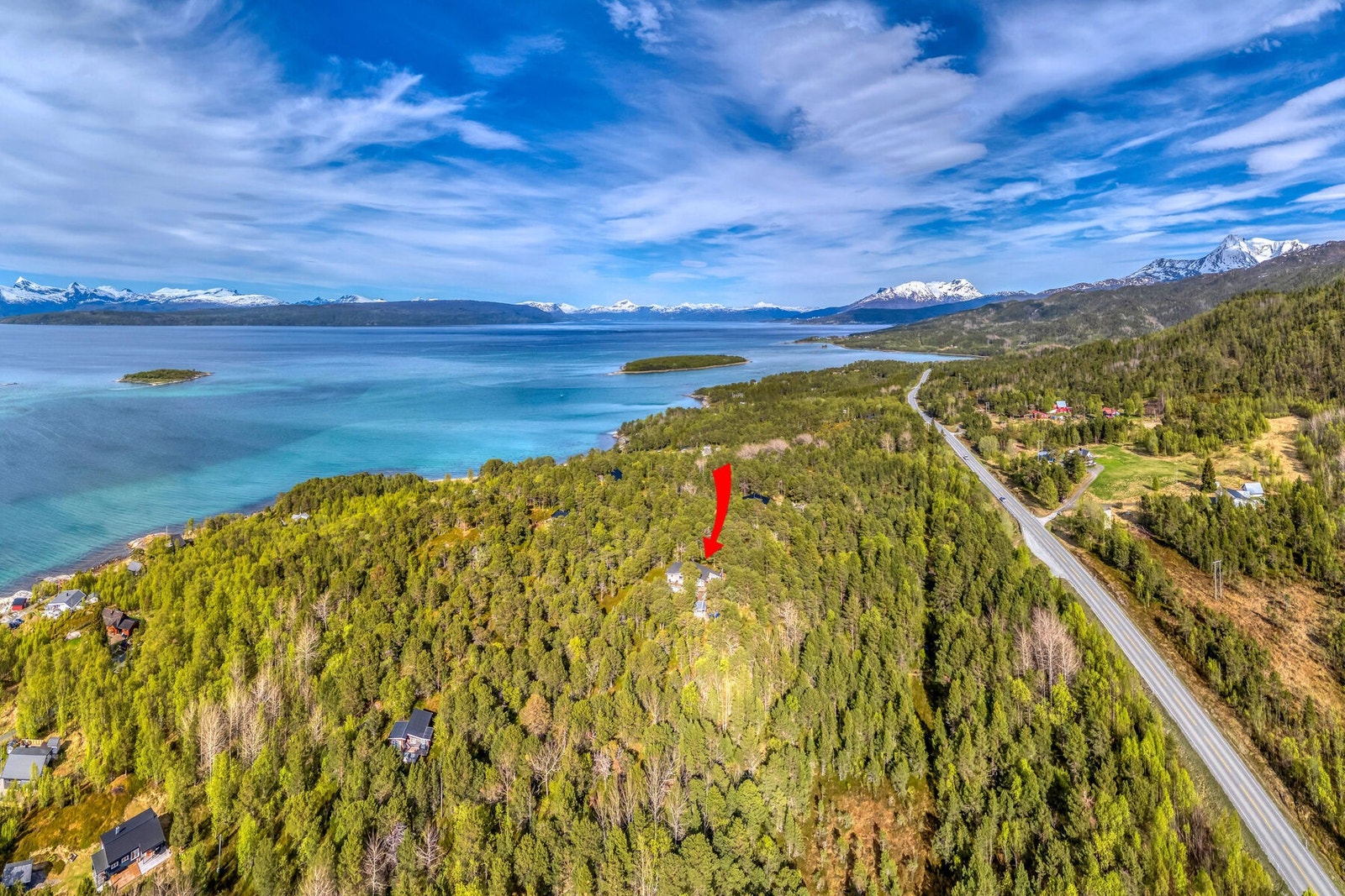Oversikt over eiendommens plassering i landskapet. Galleribilde