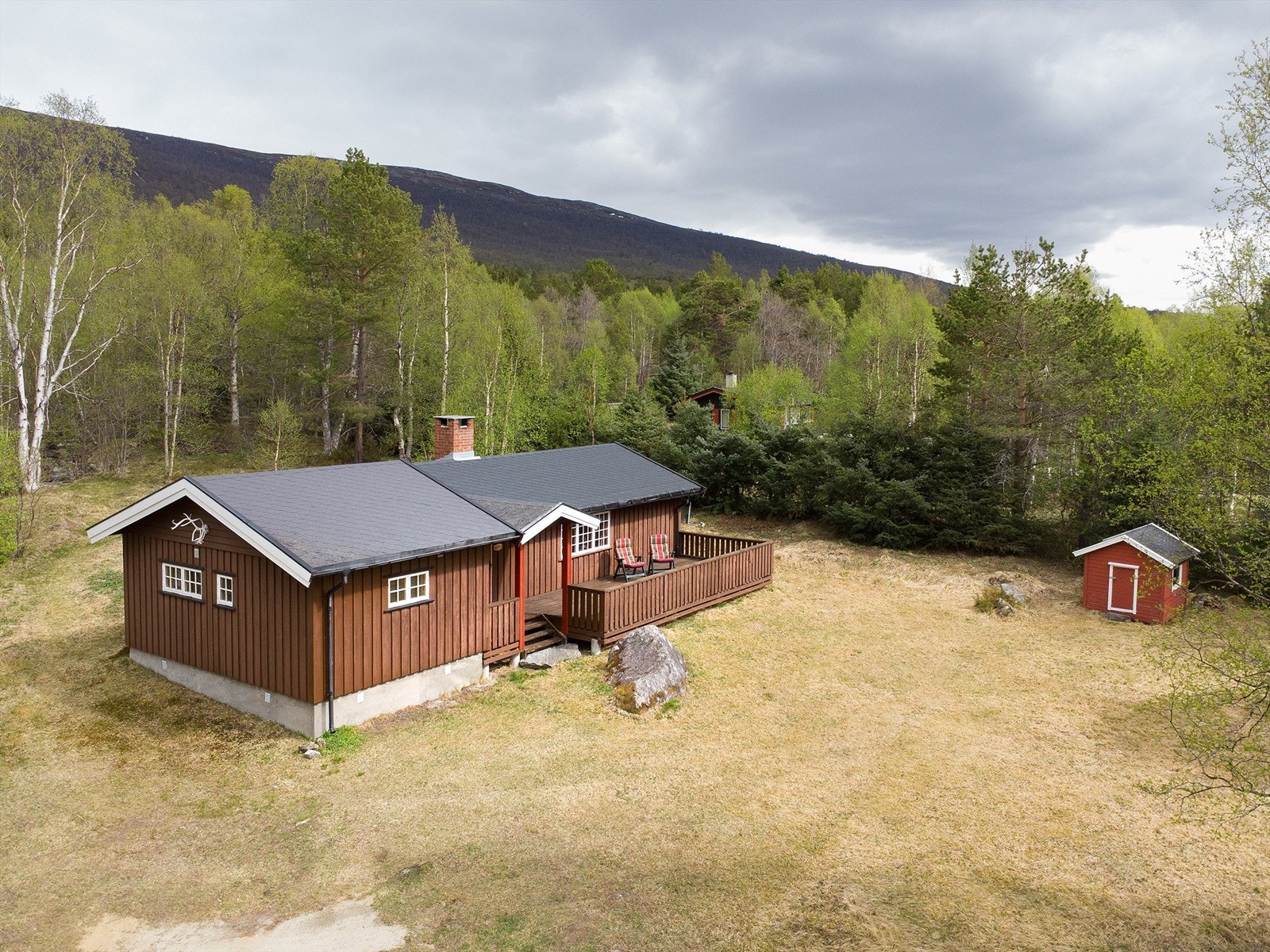 Eiendomsmegler/Partner Harald Osdal har gleden av å presentere en fredelig hytteperle med tre tomter i uberørt natur
Foto: Jarle Osen Galleribilde