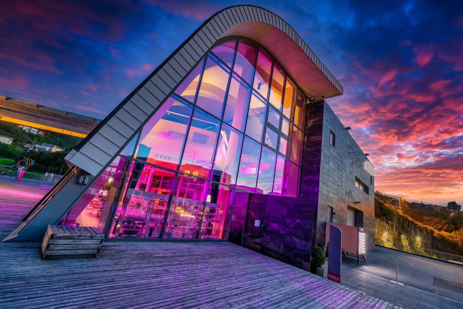 Oseana Kunst og Kultursenter med bl.a. kino Galleribilde