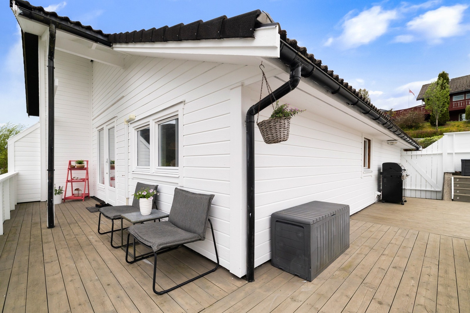 Stor terrasse med utgang fra stue Galleribilde