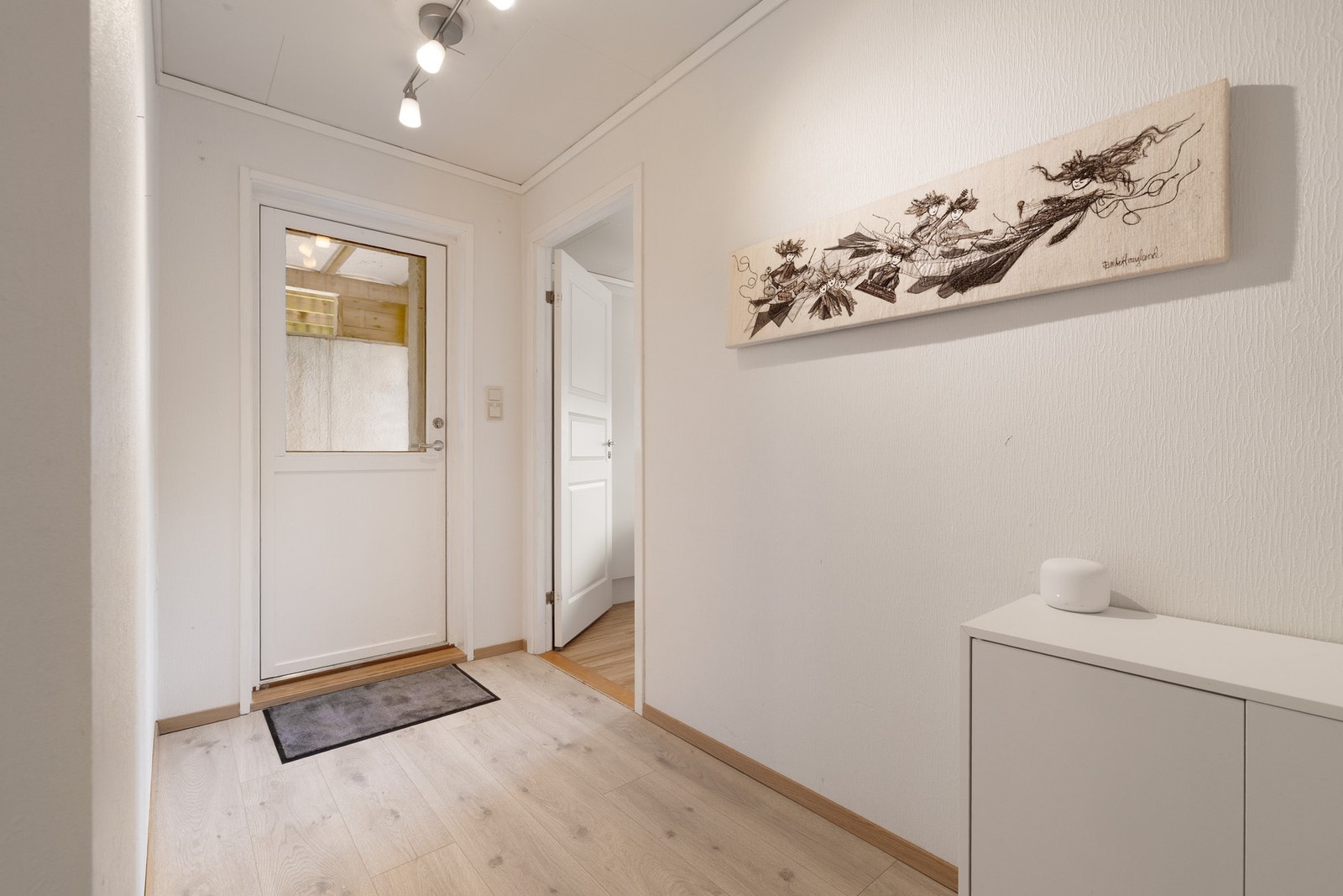Gang og utgang til terrasse Galleribilde
