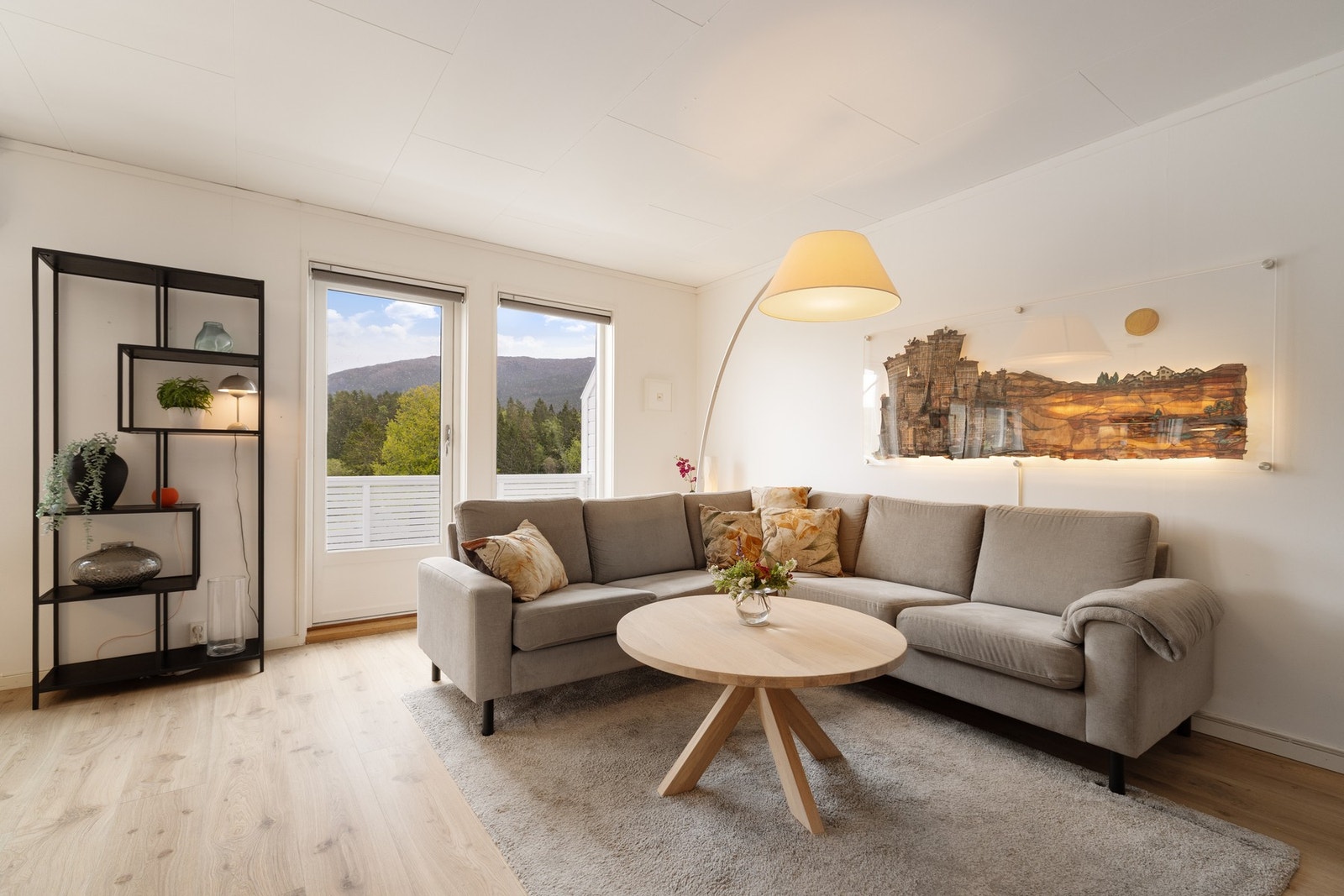 Utgang til terrasse fra stue Galleribilde