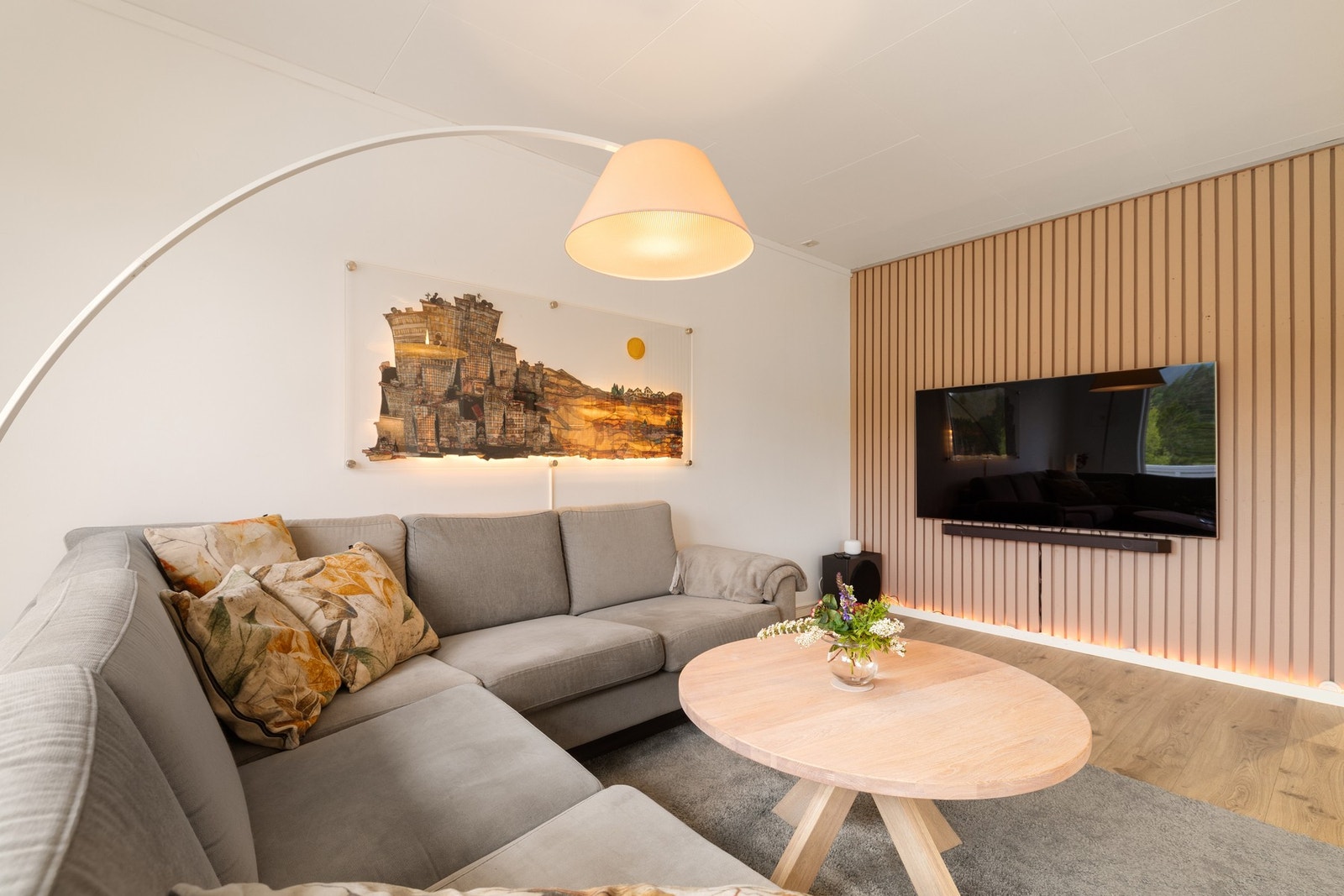 Fin kontrastvegg hvor det er naturlig å plassere tv Galleribilde