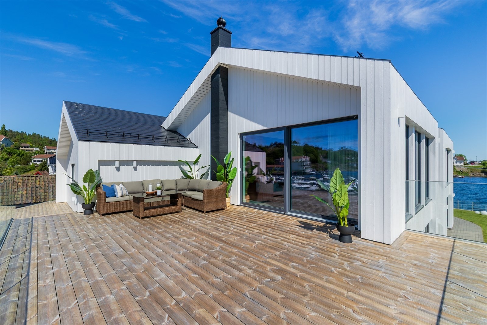 Veranda med utgang fra stuen Galleribilde