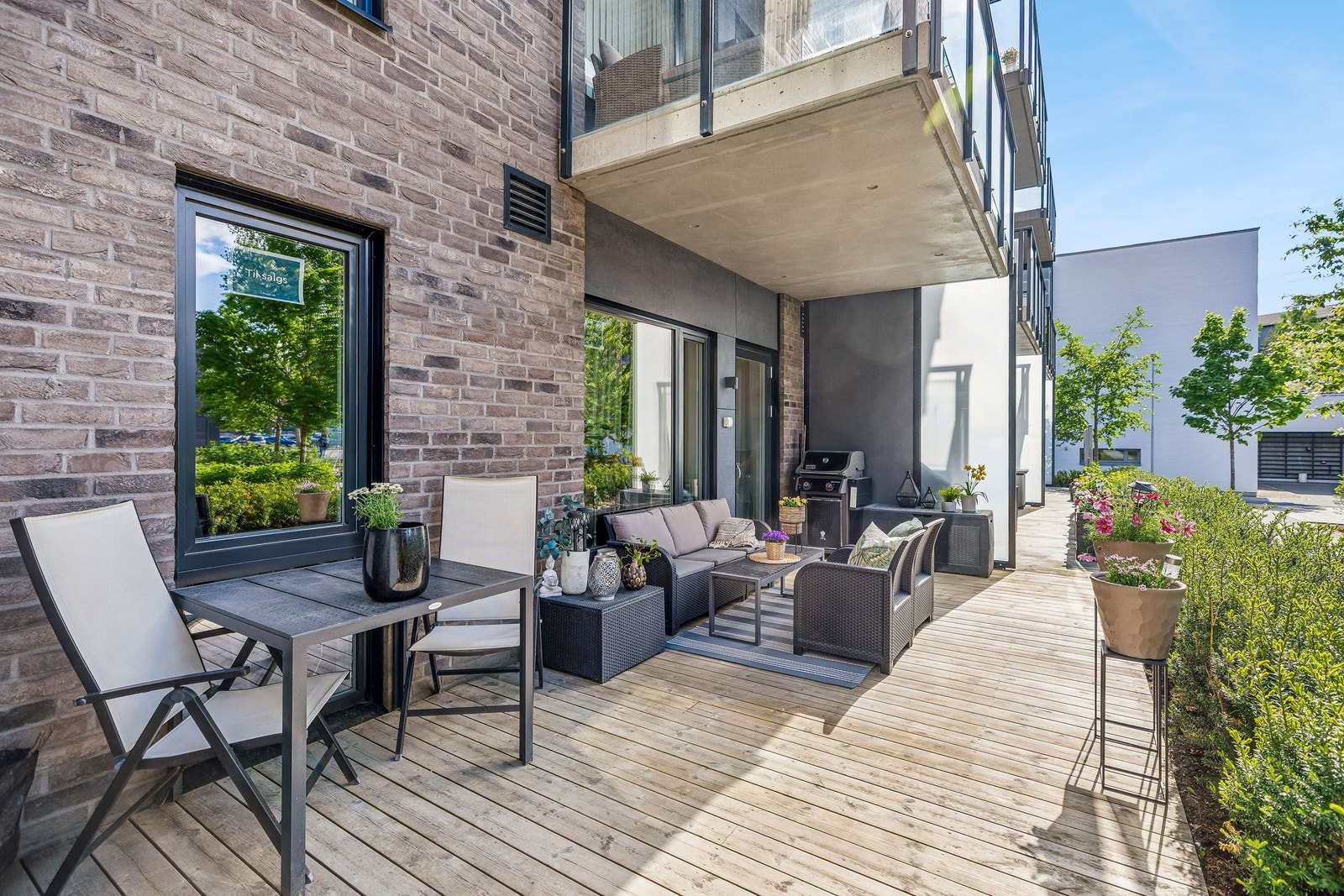 Delvis overbygget terrasse 20,8 m2 Galleribilde