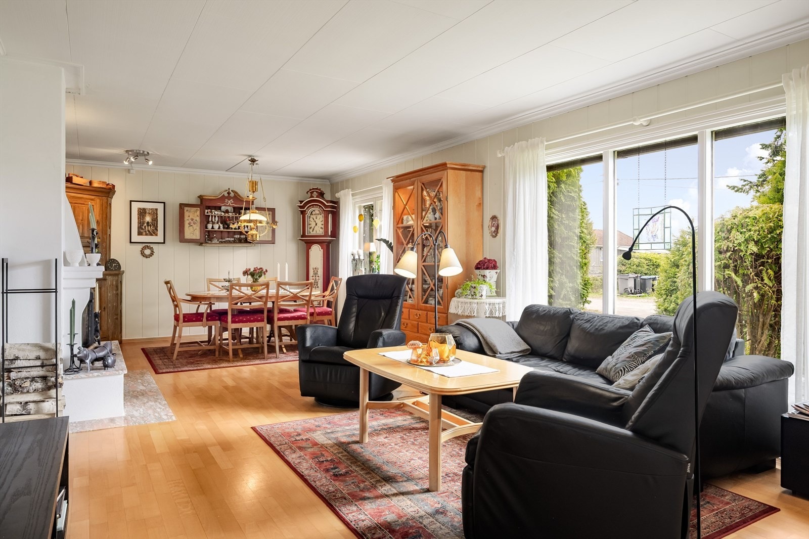 Ellers er det god plass til sofgruppe. Galleribilde