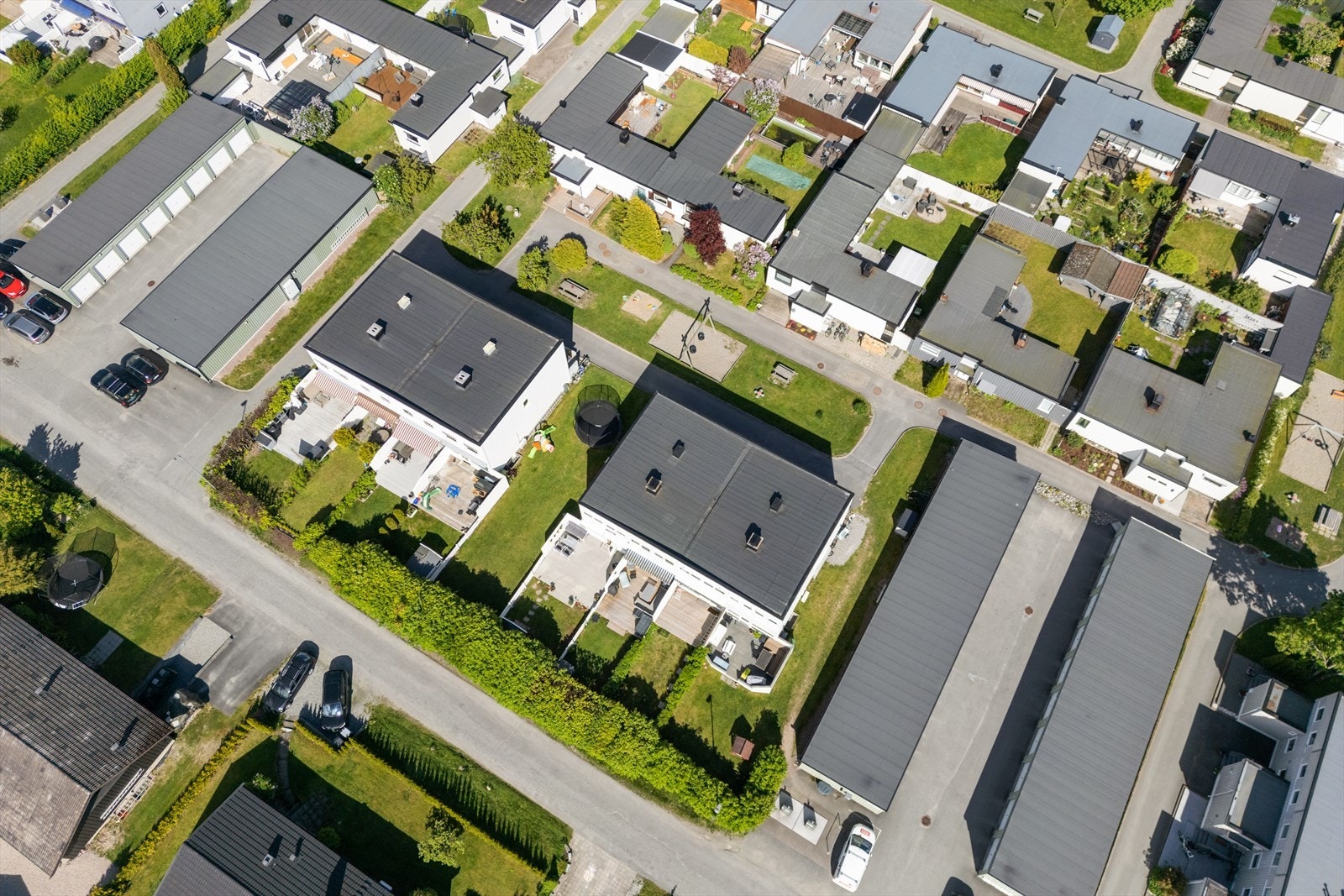 Eiendommen ligger i et attraktivt og barnevennlig boligområde. Galleribilde