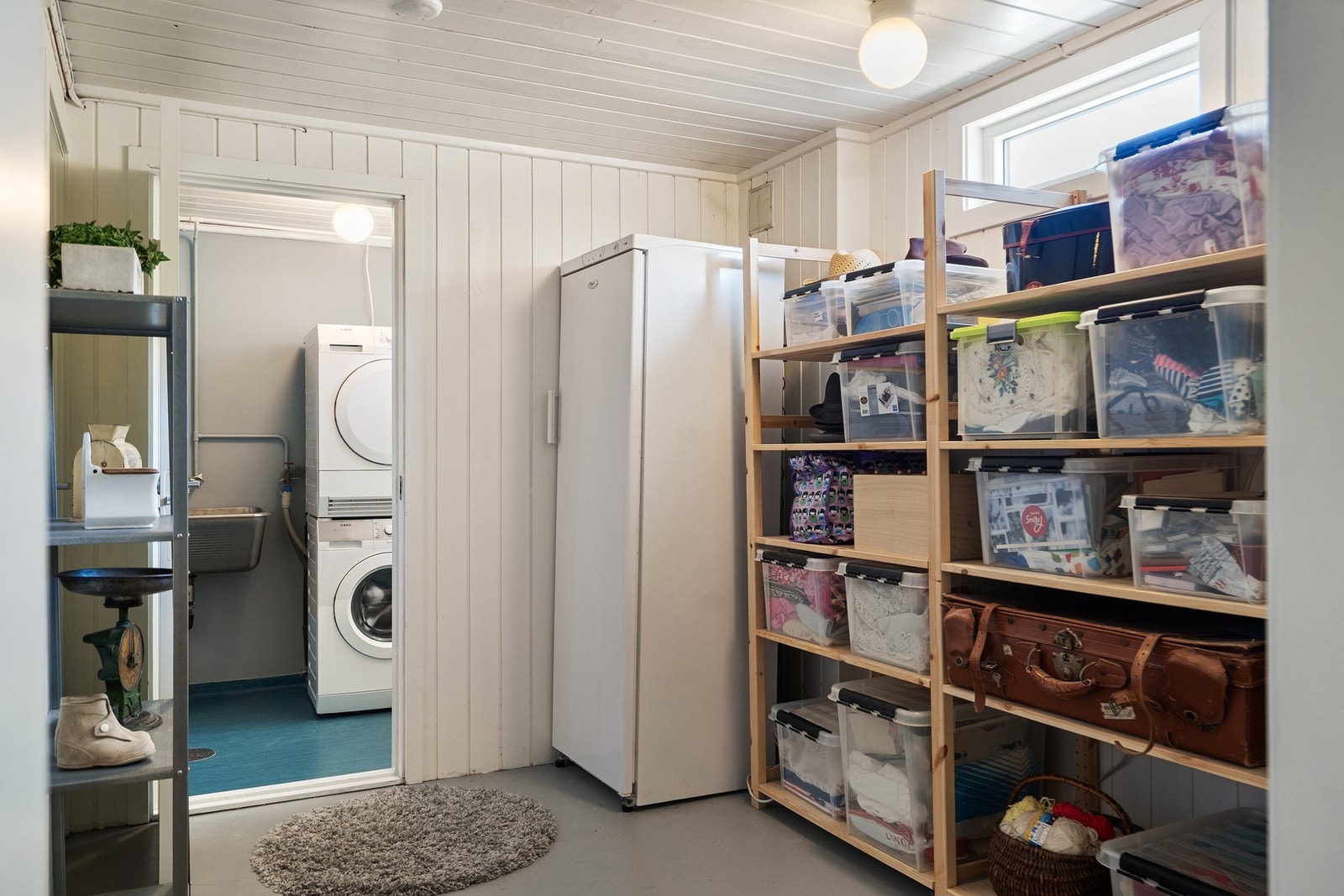 Gode oppbevaringsmuligheter i kjeller. Galleribilde