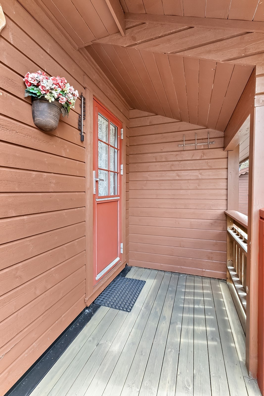Overbygd inngangsparti. Galleribilde