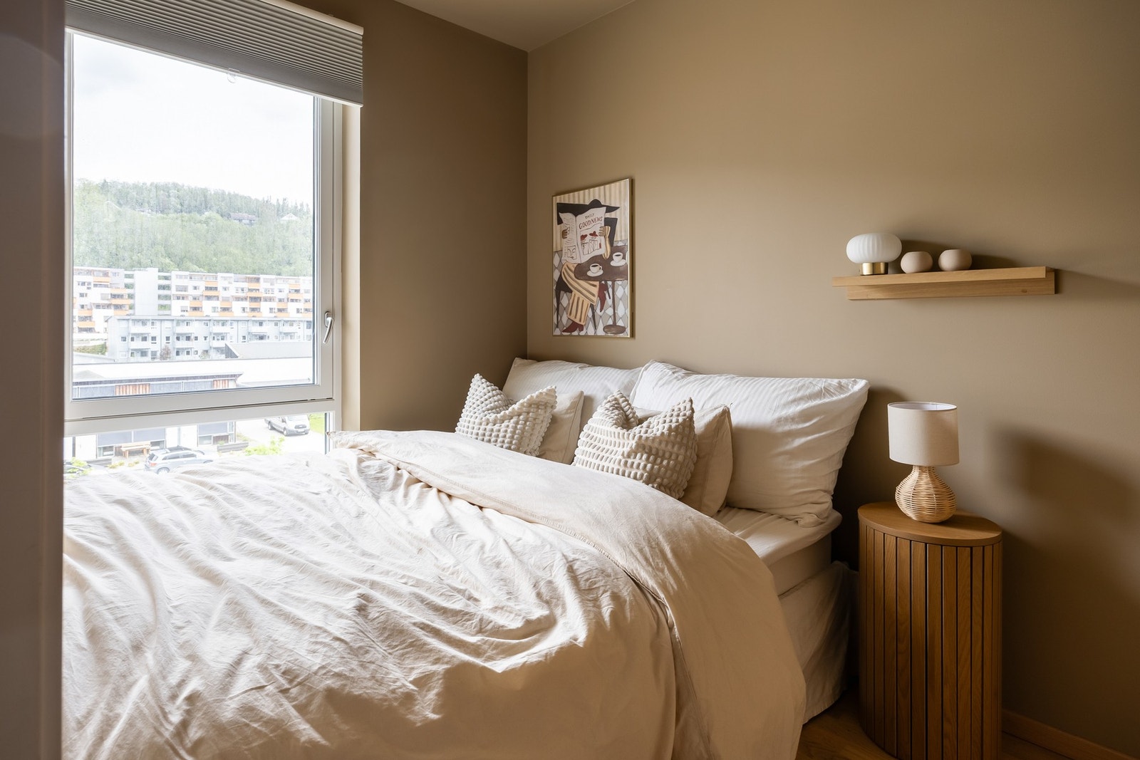 Romslig og fint soverom. Galleribilde