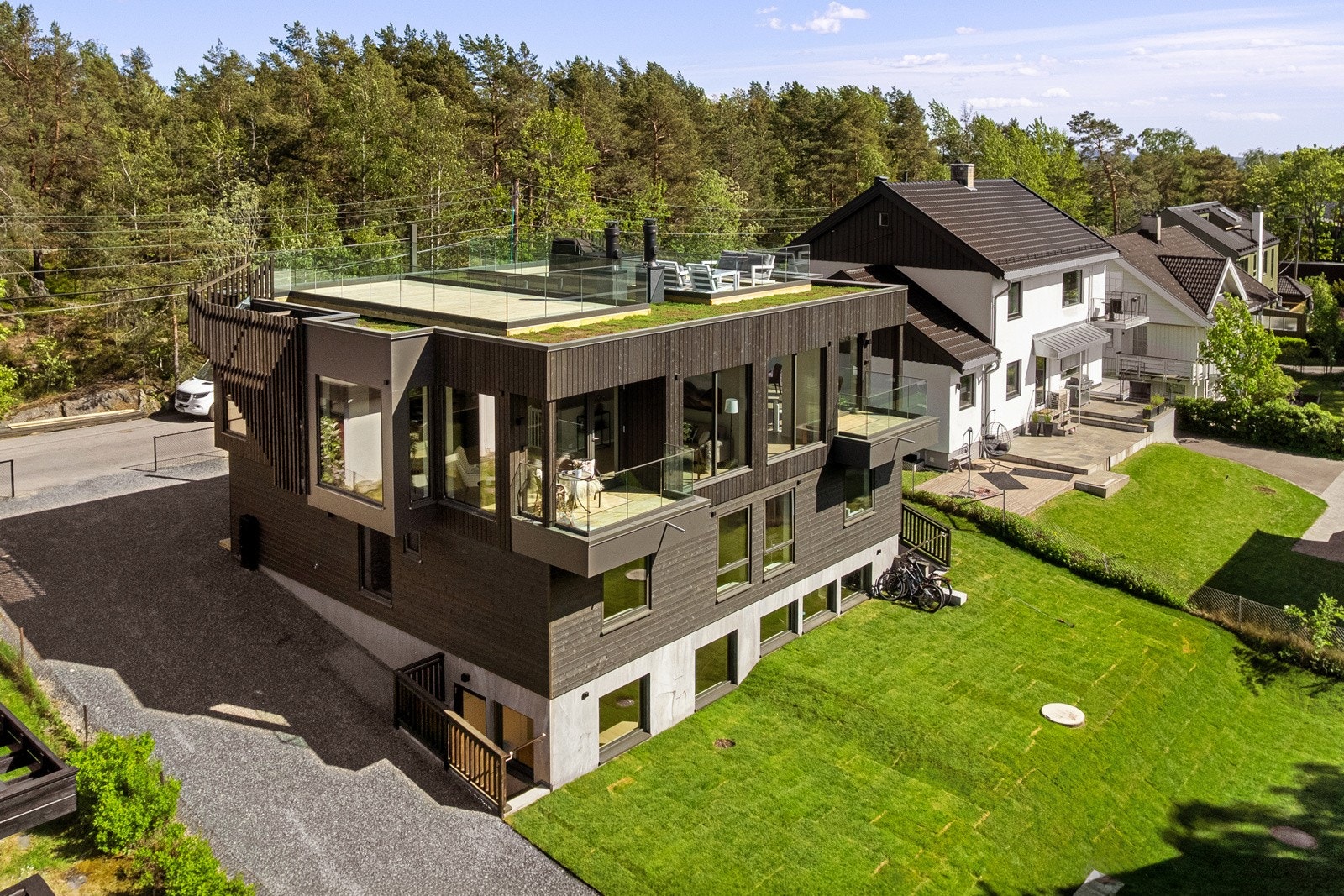 3 etasjer og takterrasse på toppen av Ekeberg Galleribilde