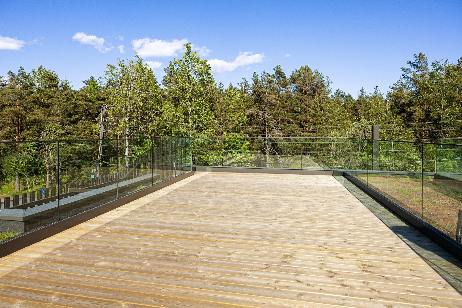 Fra takterrassen ser man også rett til friområdet ved Ryen Varde Galleribilde