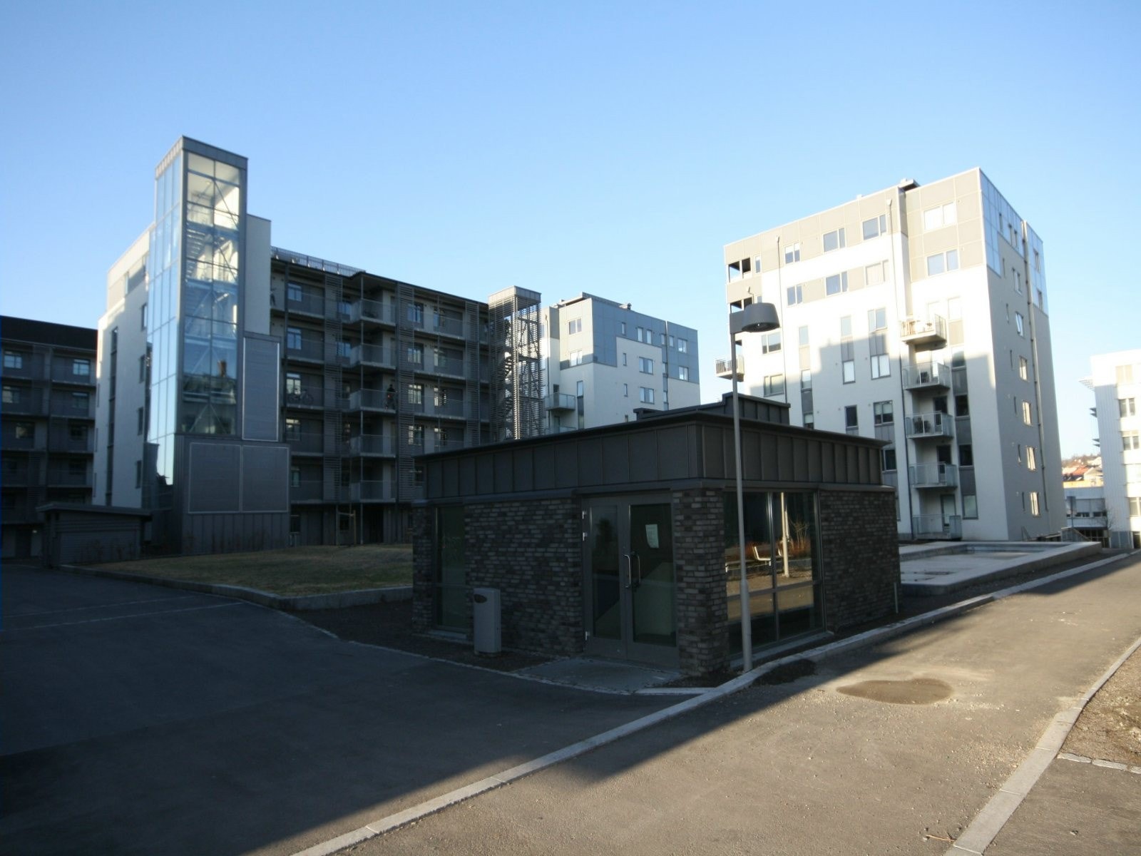 Bakgård Galleribilde