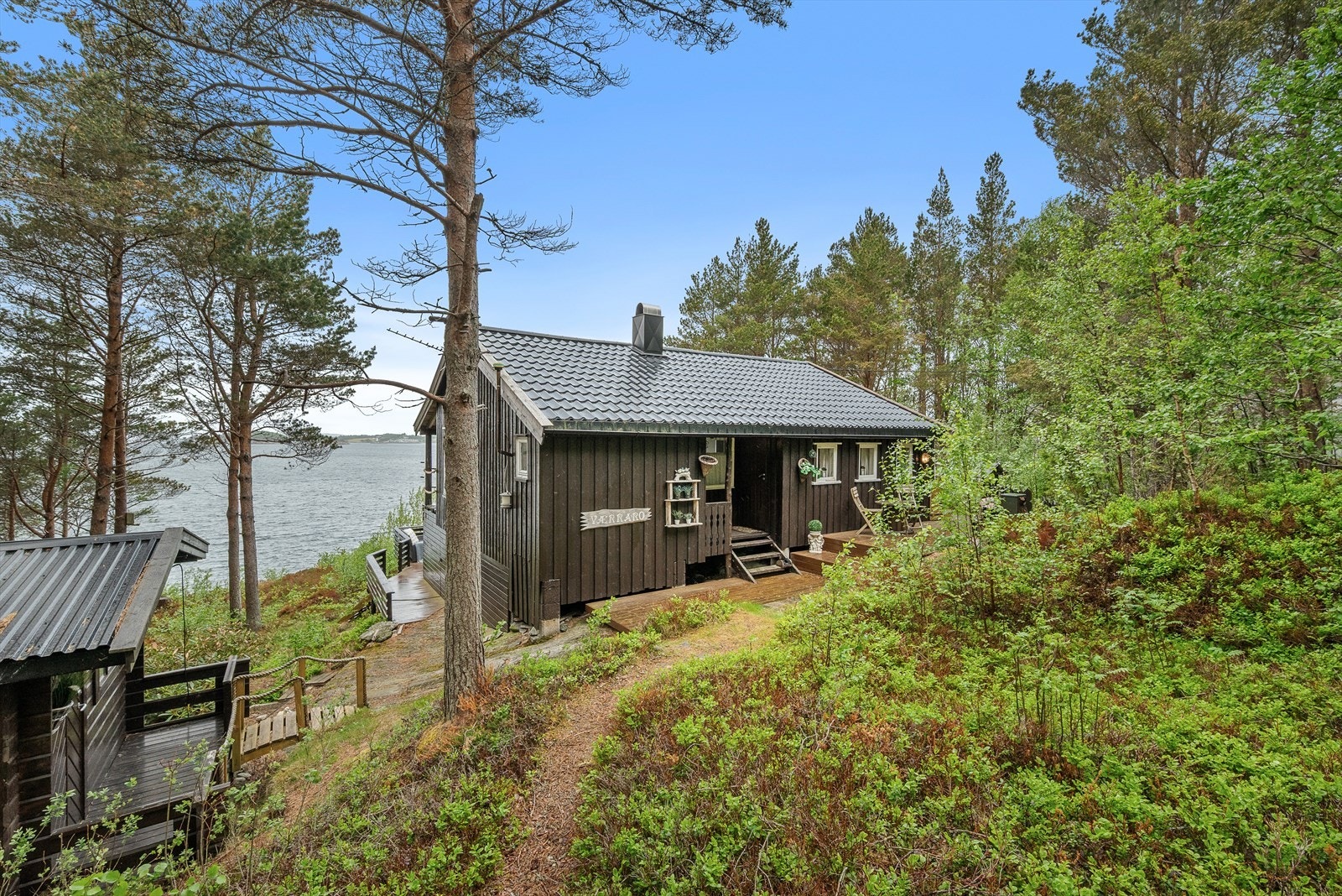Hytte og anneks Galleribilde