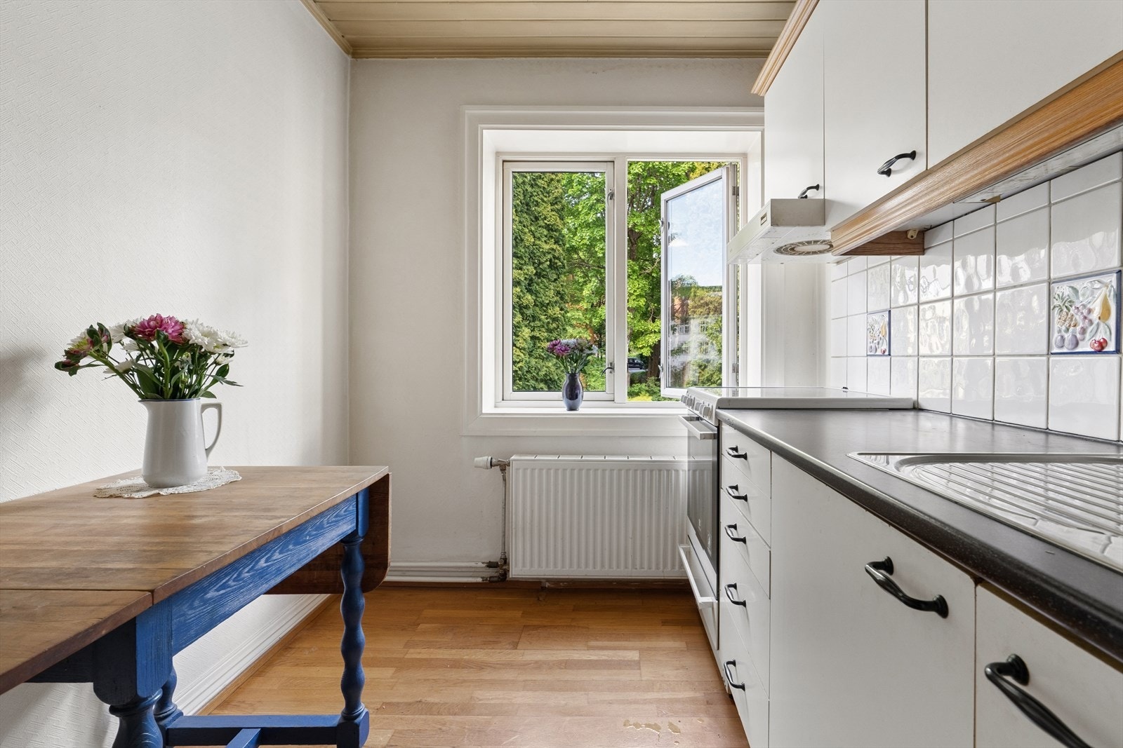 Det er nydelig grønt utsyn fra vinduene. Galleribilde