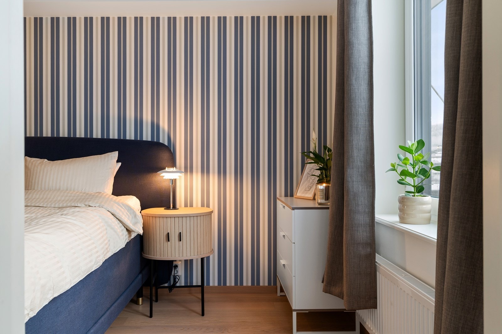 Begge rommene har gode innredningsmuligheter og en behagelig atmosfære. Galleribilde